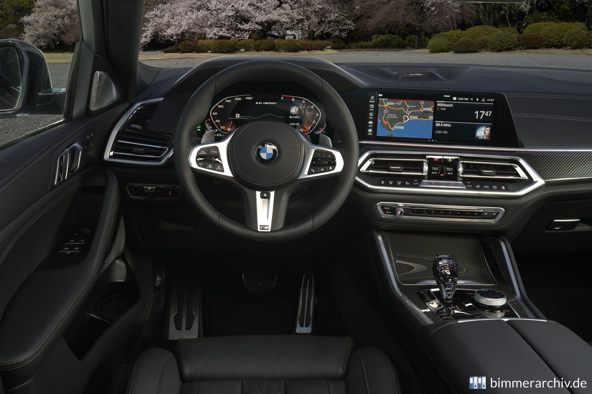 BMW X6 M50i