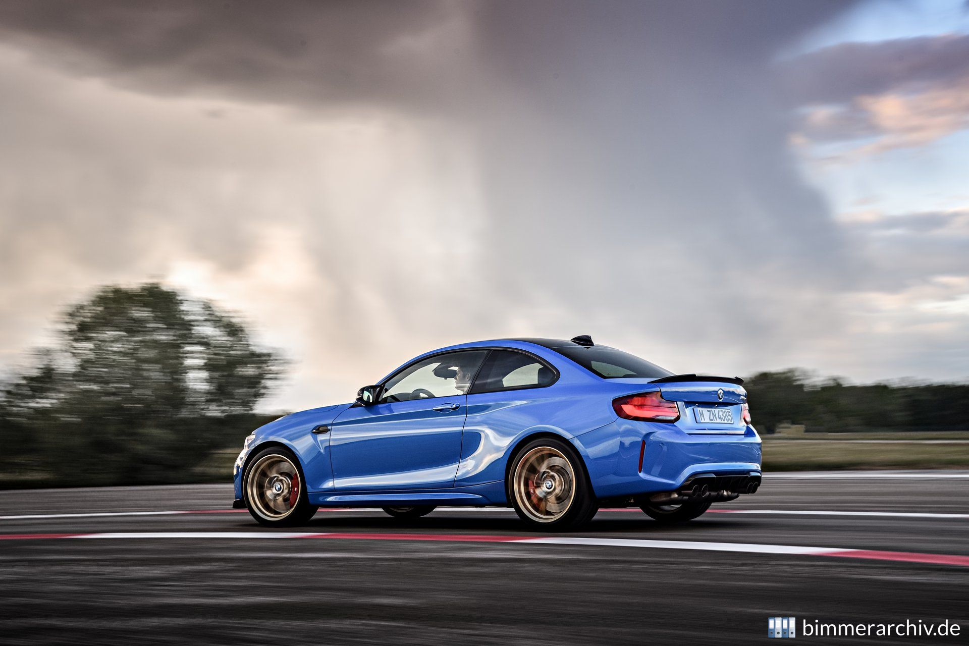 BMW M2 CS