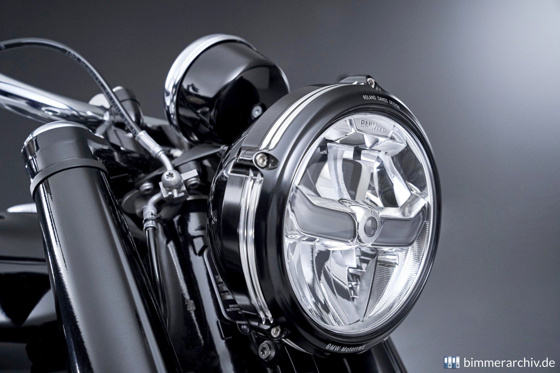 BMW R 18