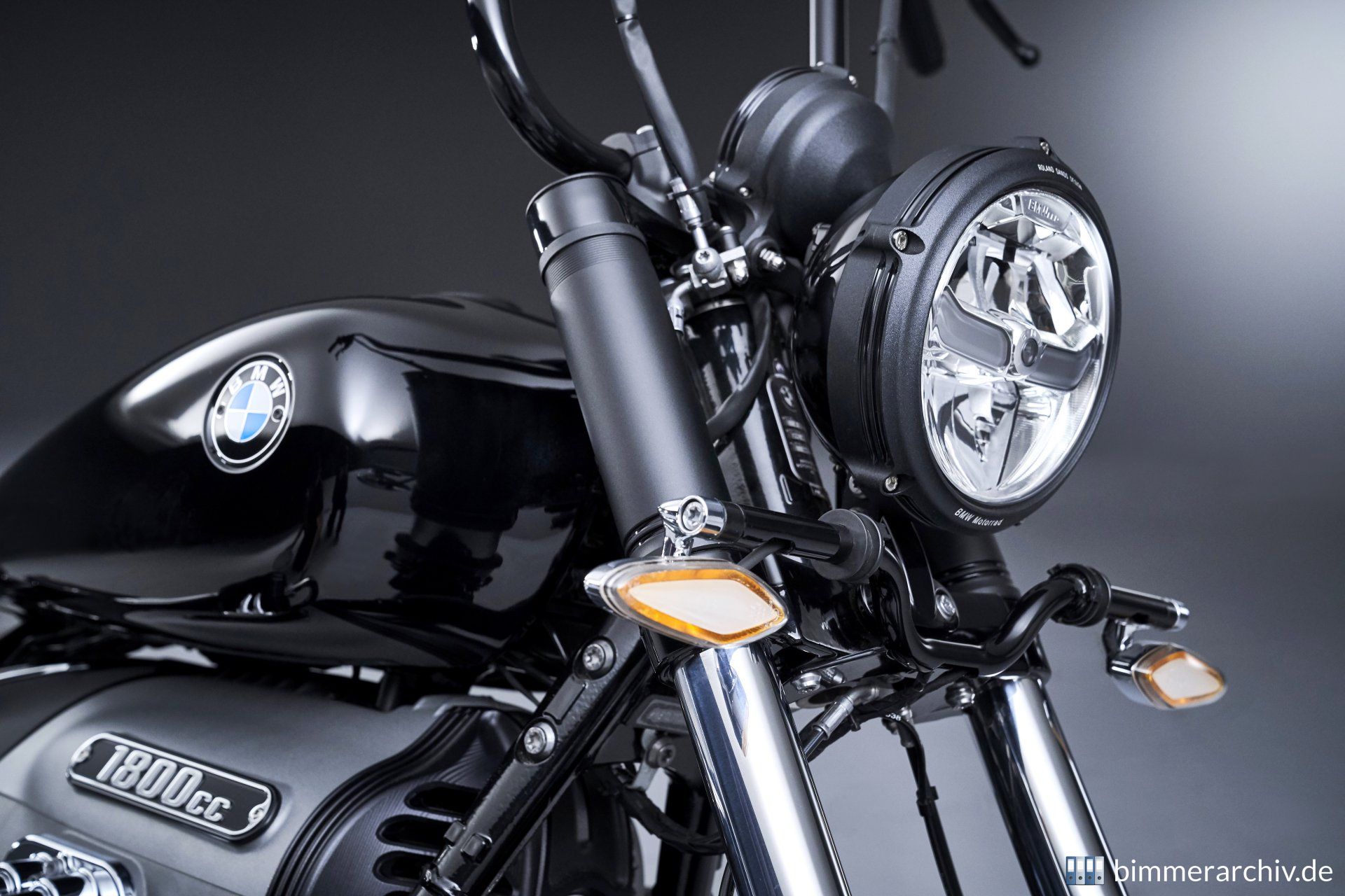 BMW R 18