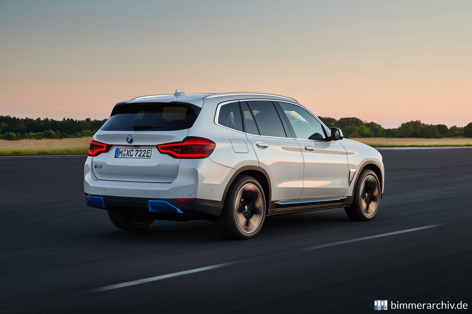 BMW iX3