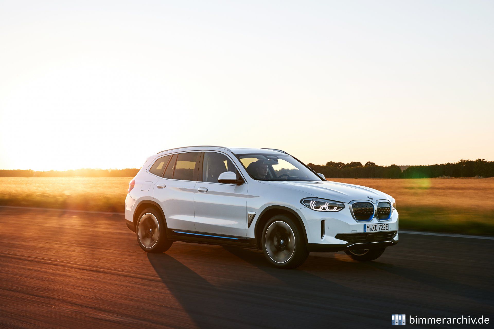 BMW iX3