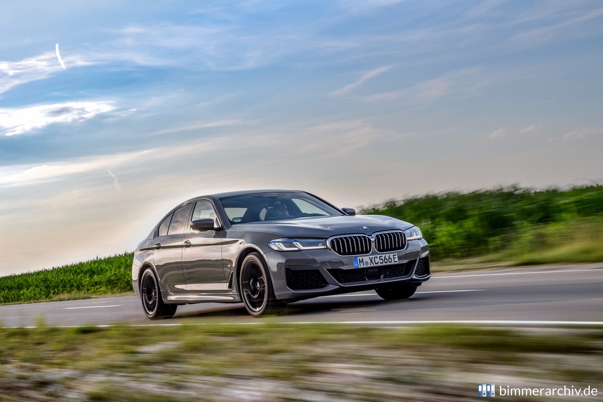 BMW 545e xDrive Limousine
