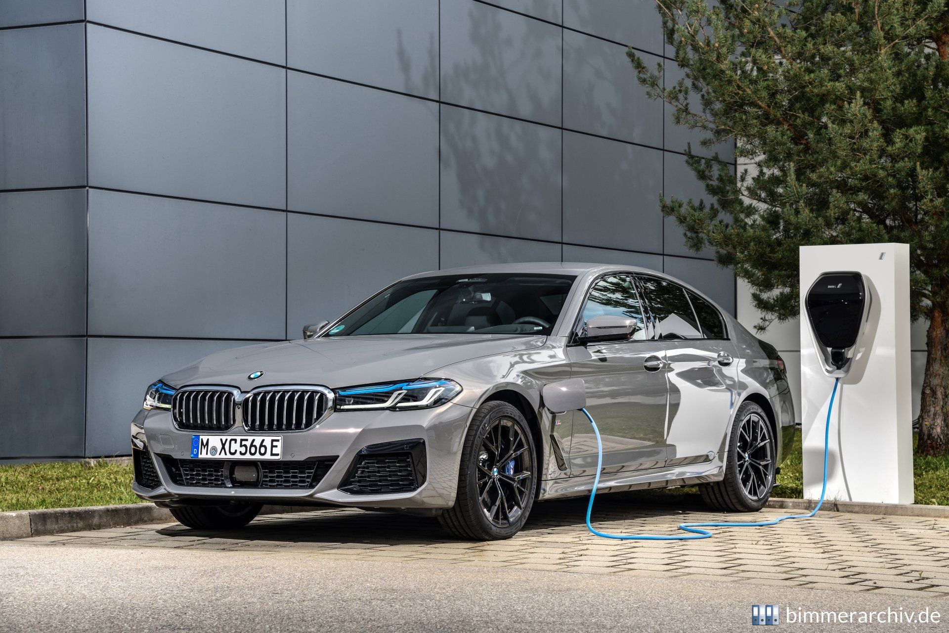 BMW 545e xDrive Limousine