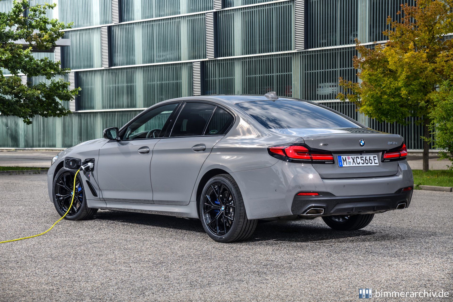BMW 545e xDrive Limousine