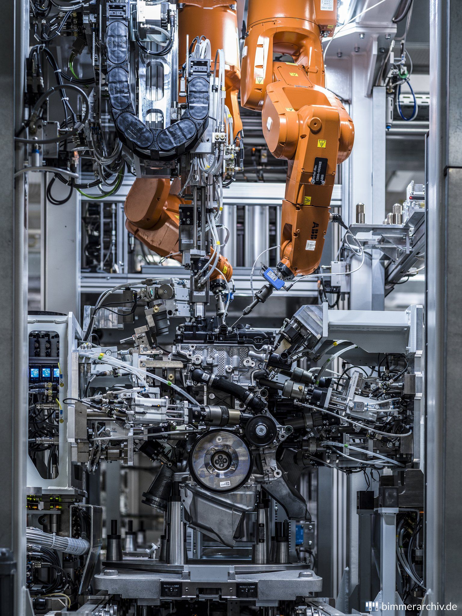 Neues Montageband für Benzinmotoren im BMW Group Werk Steyr