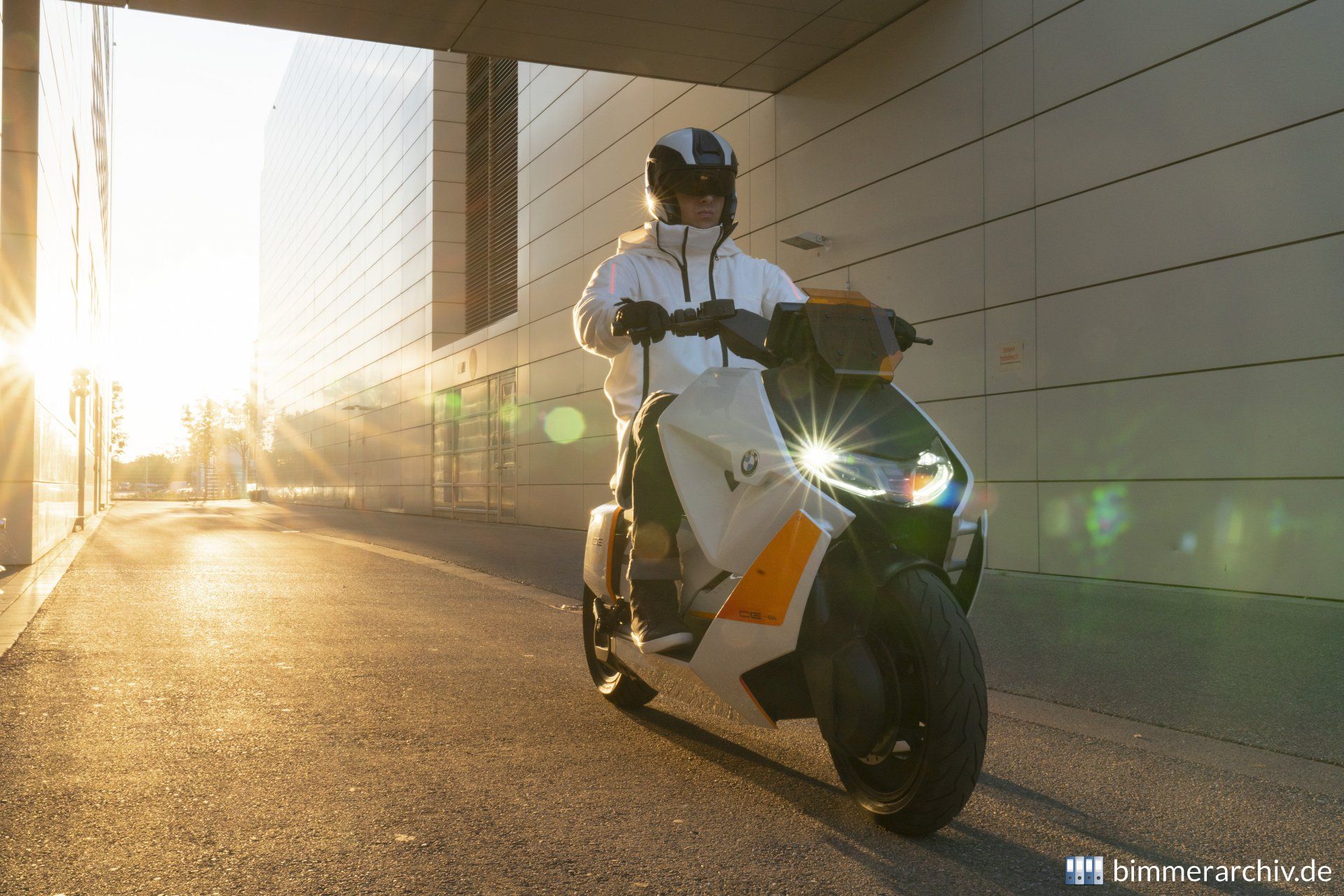 BMW Definition CE 04
