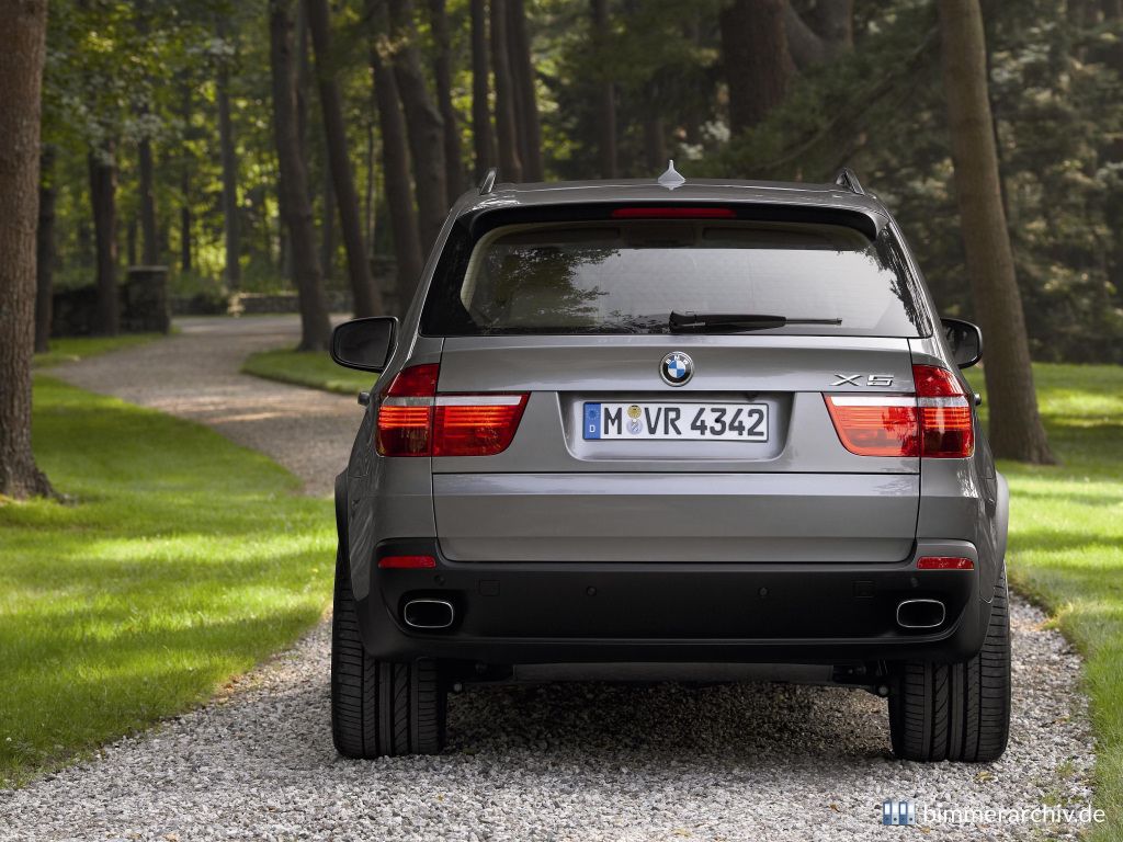 BMW X5 - Sports Activity Vehicle