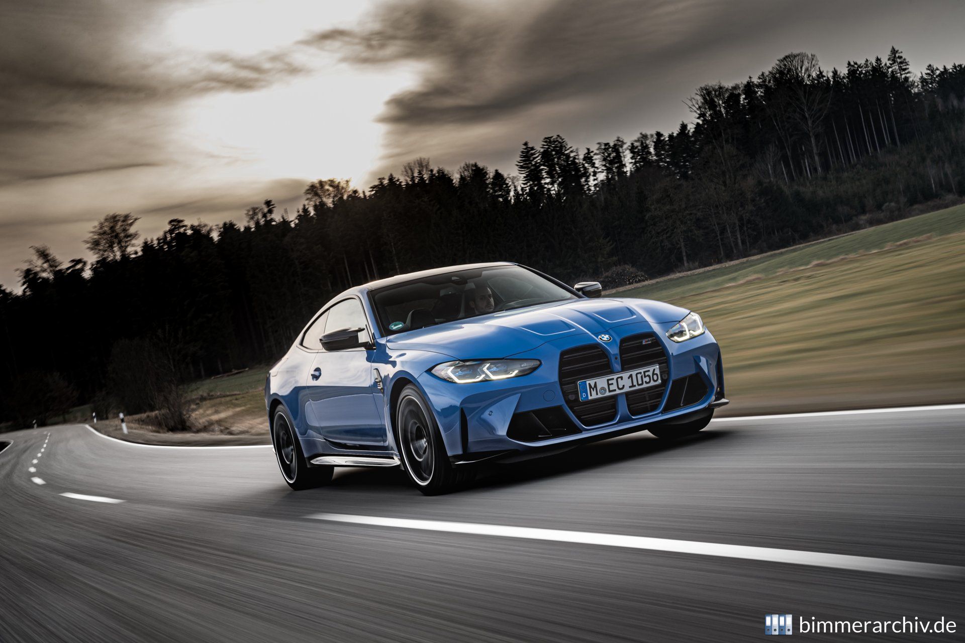 BMW M4 Competition Coupé mit M xDrive
