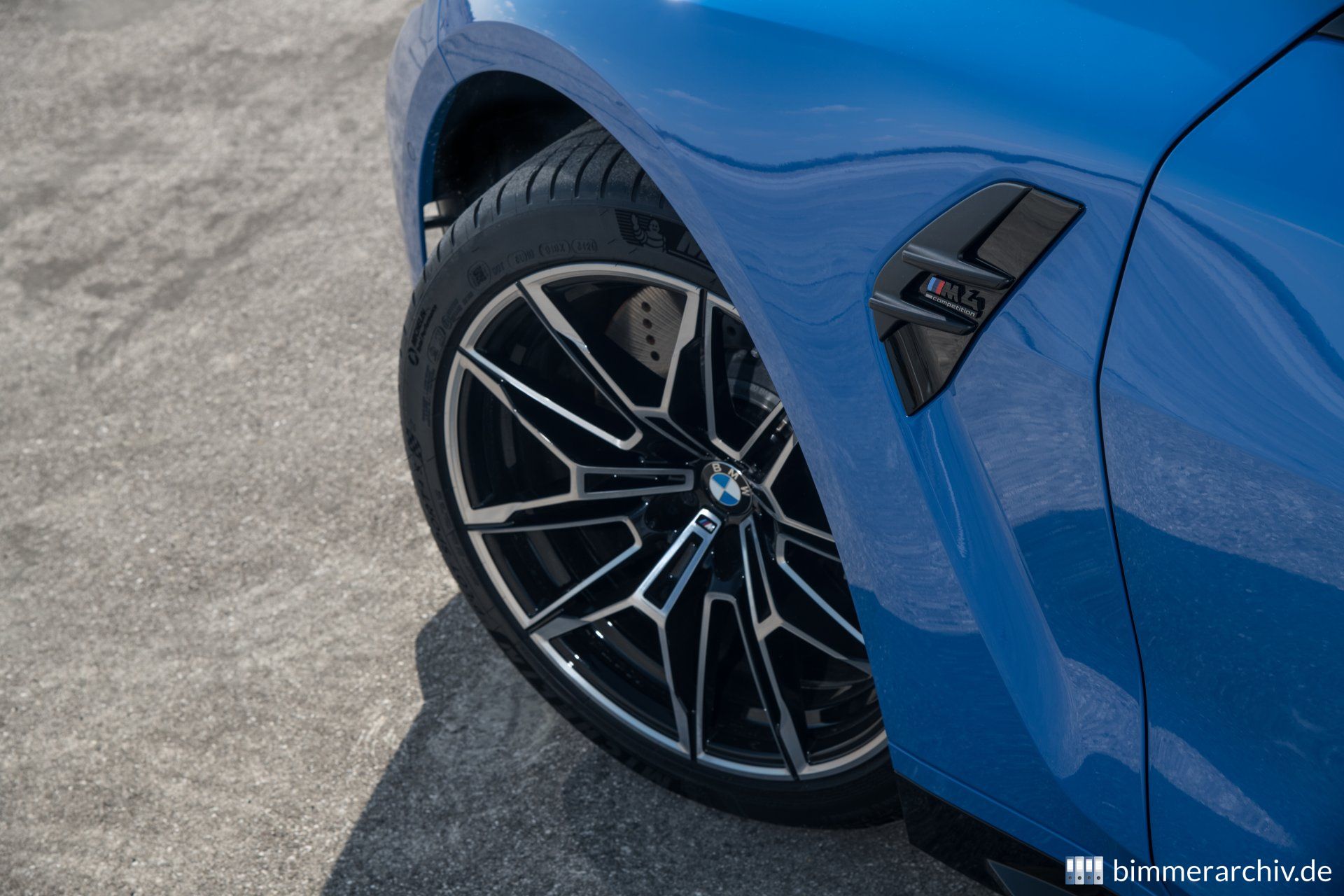 BMW M4 Competition Coupé mit M xDrive
