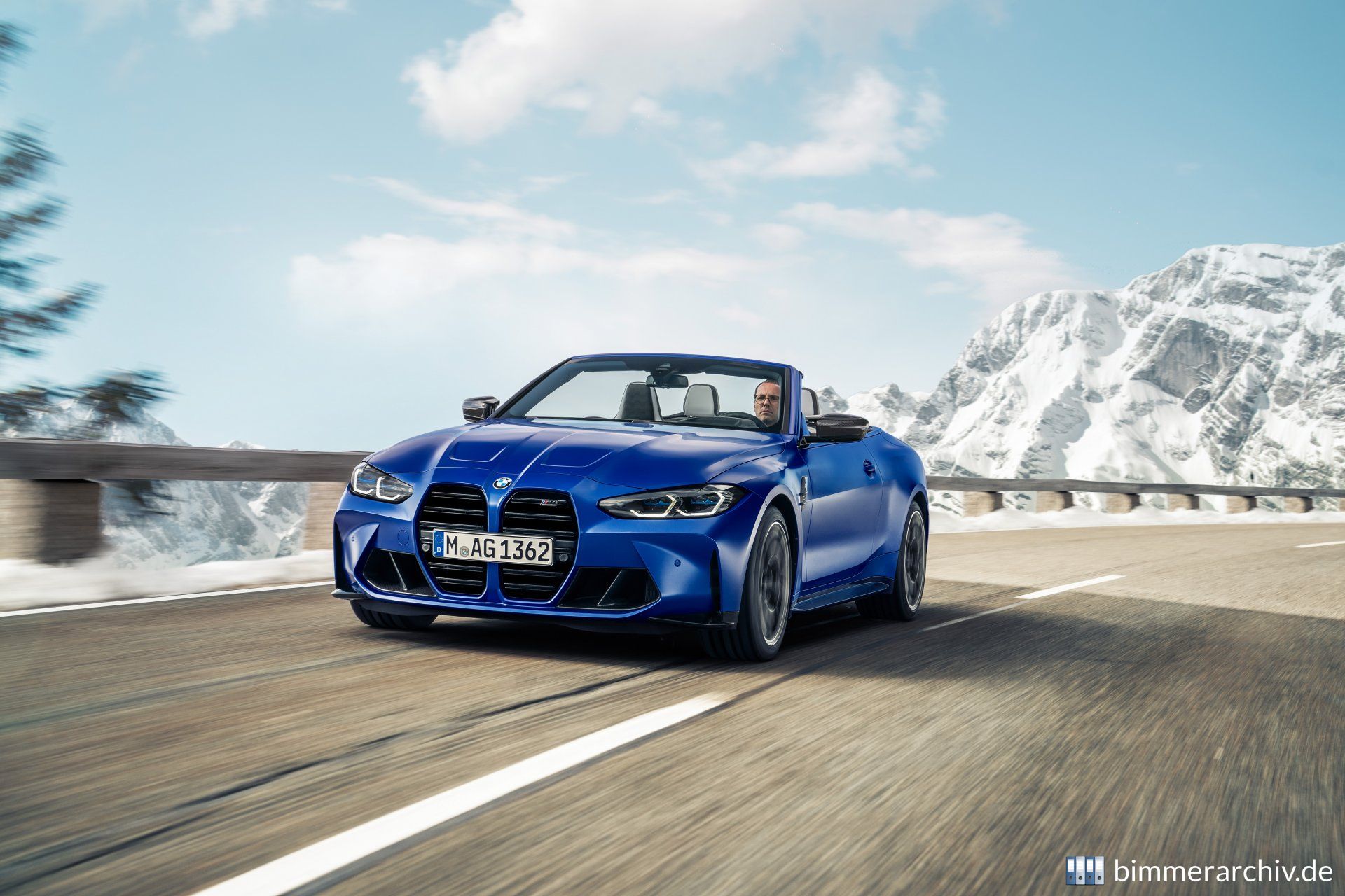 BMW M4 Competition Cabrio mit M xDrive