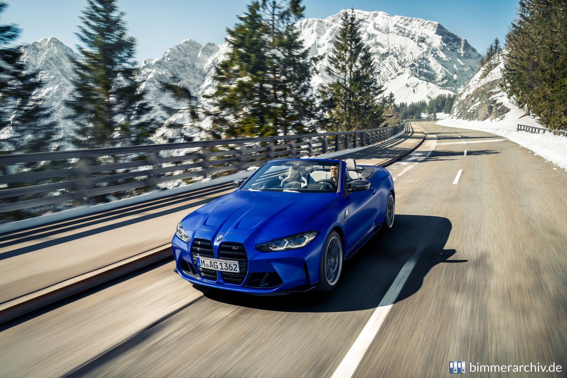 BMW M4 Competition Cabrio mit M xDrive