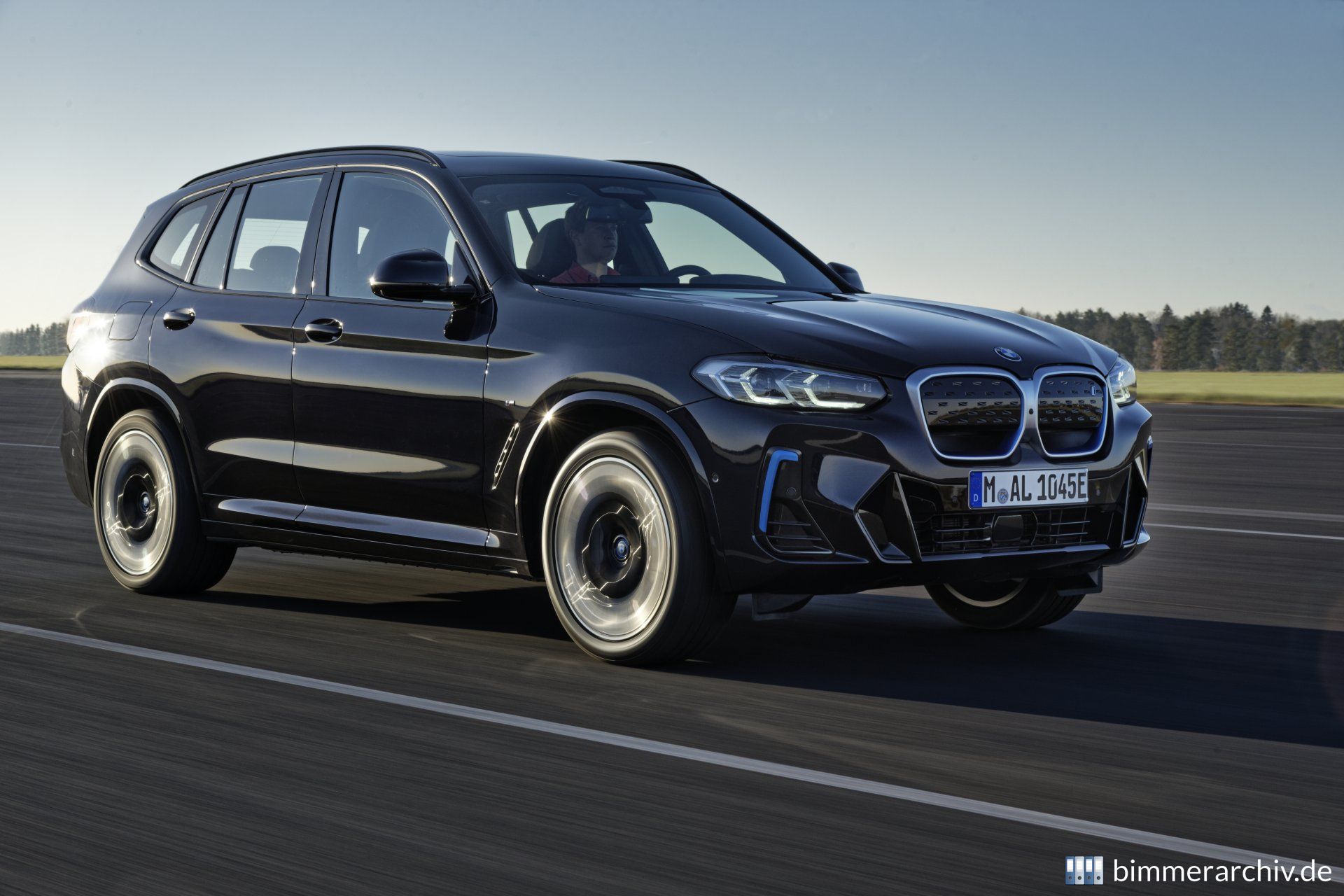 BMW iX3