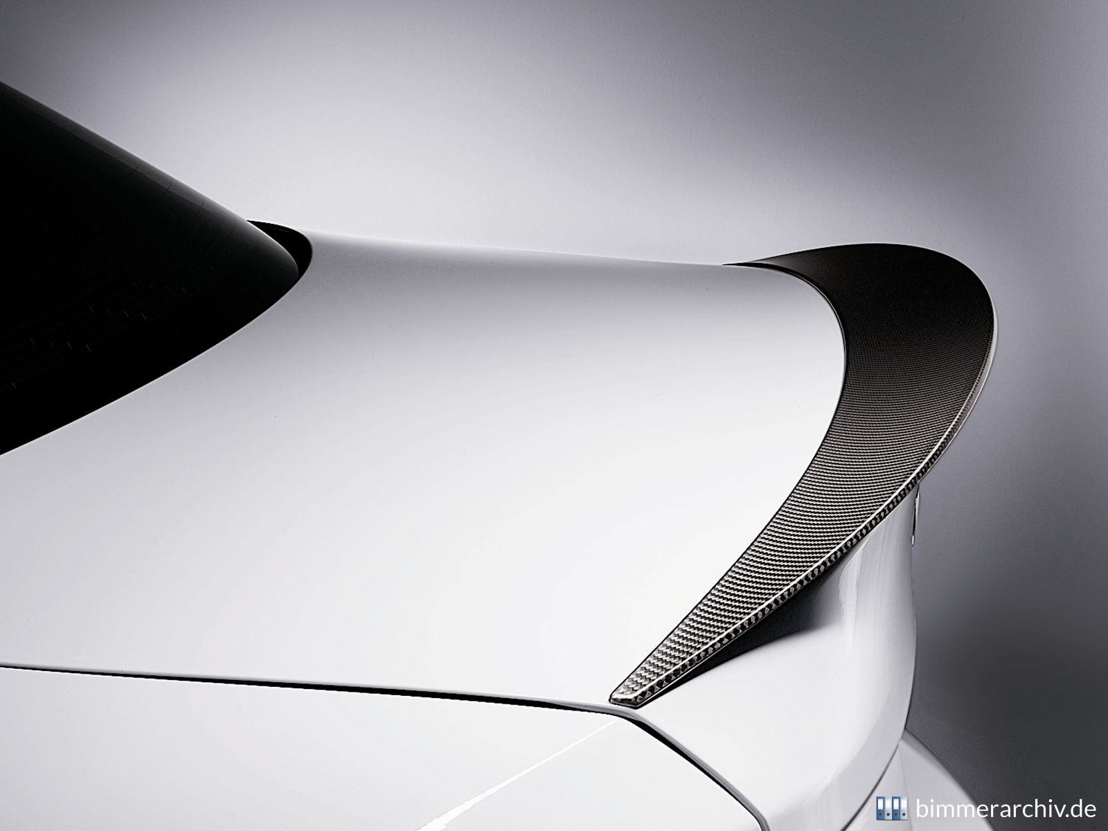 Baureihenarchiv für BMW Fahrzeuge · Original BMW Zubehör - BMW Performance  Heckspoiler für das 1er Coupé ·