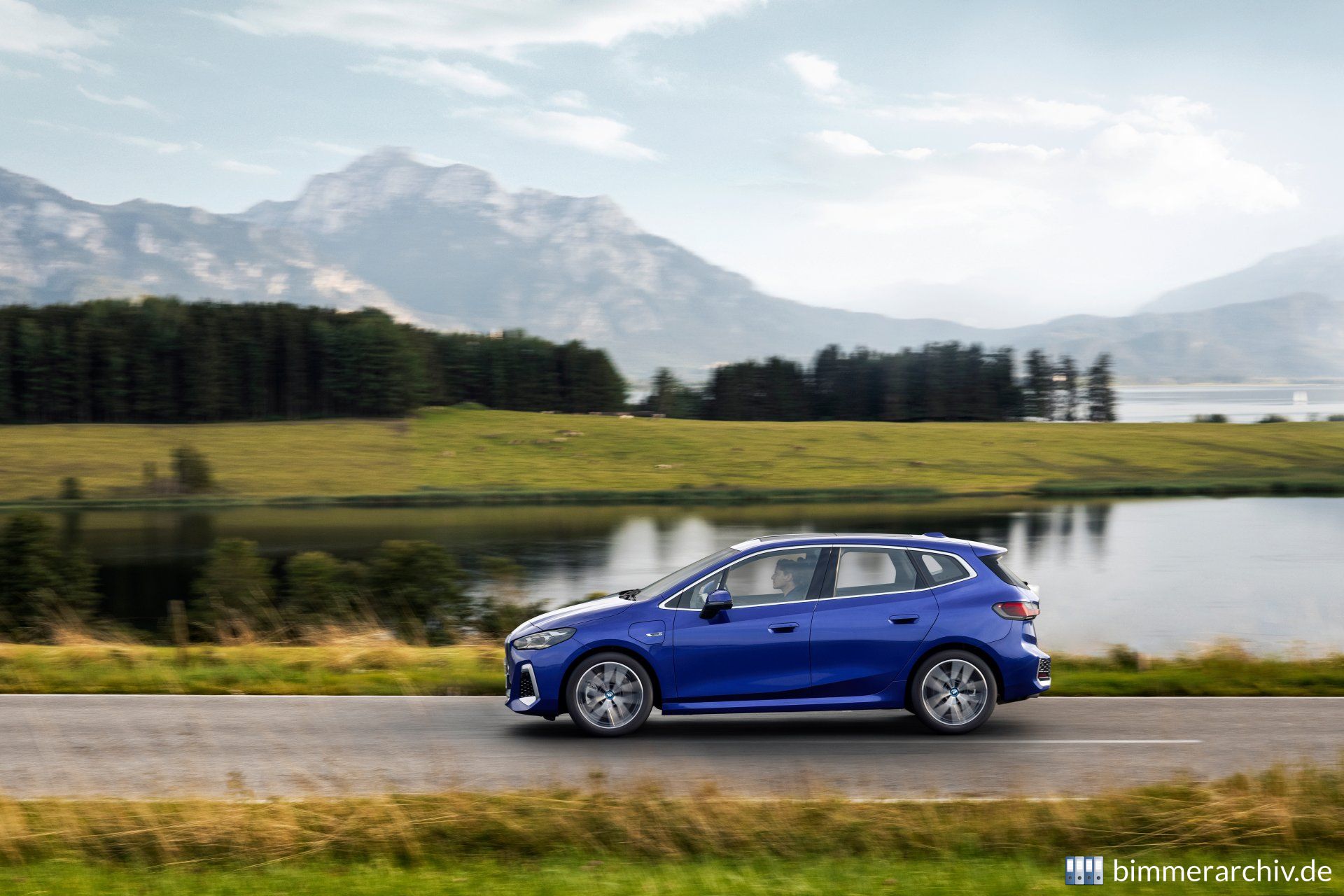 BMW 230e xDrive Active Tourer