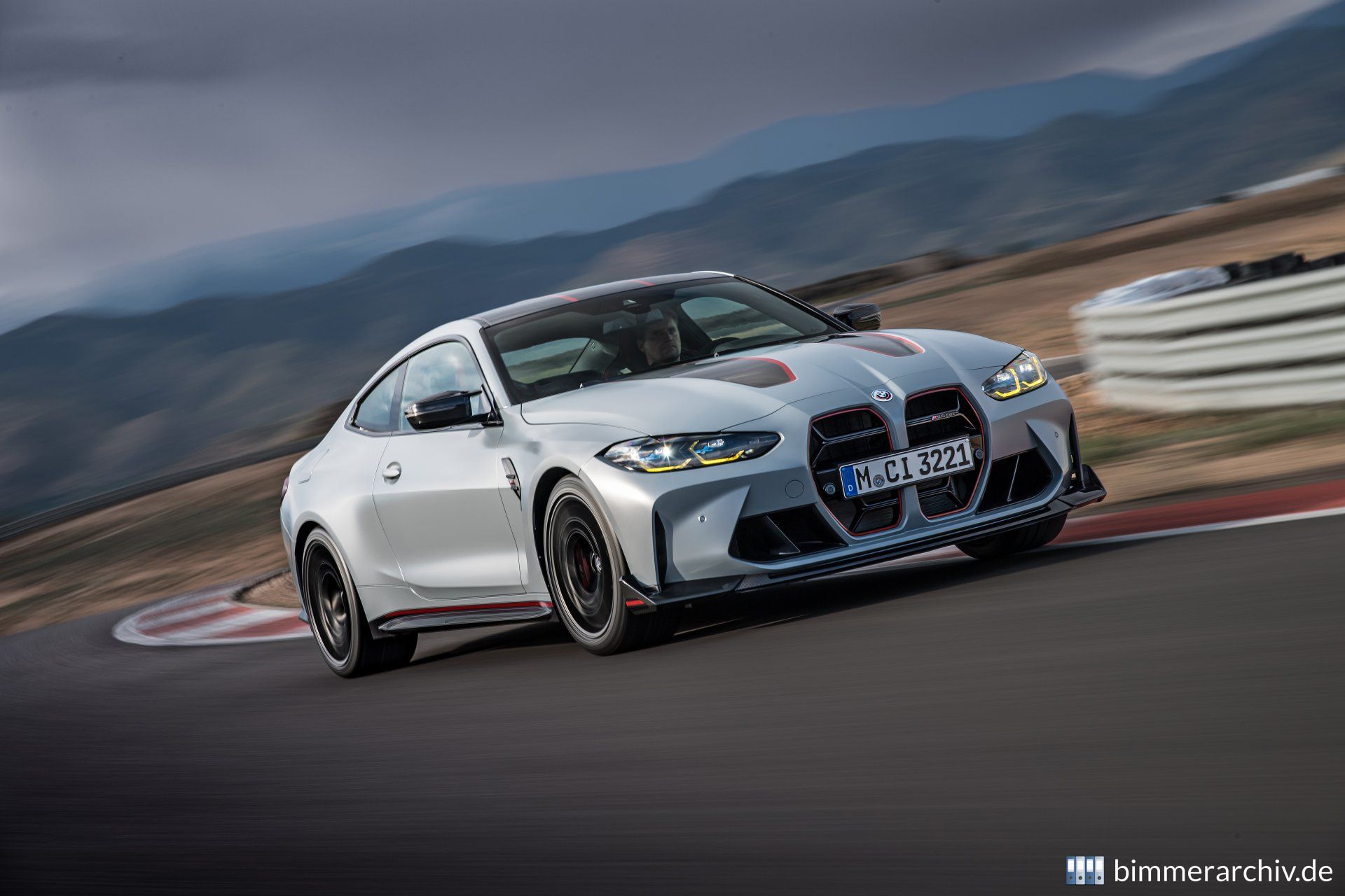 BMW M4 CSL