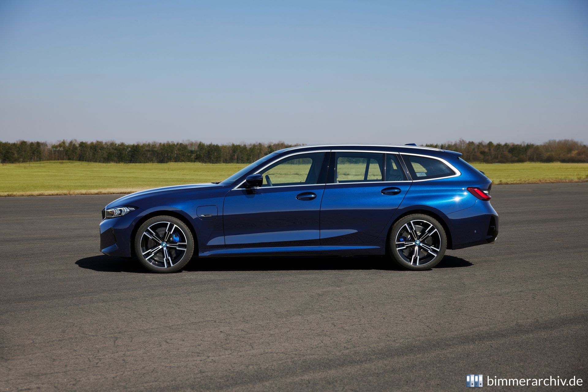 BMW 330e Touring