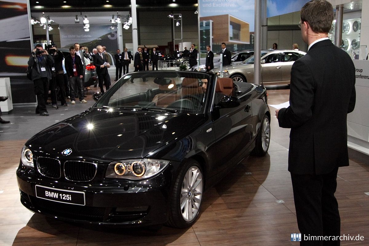 BMW Group Pressekonferenz - Präsentation des 1er Cabrios