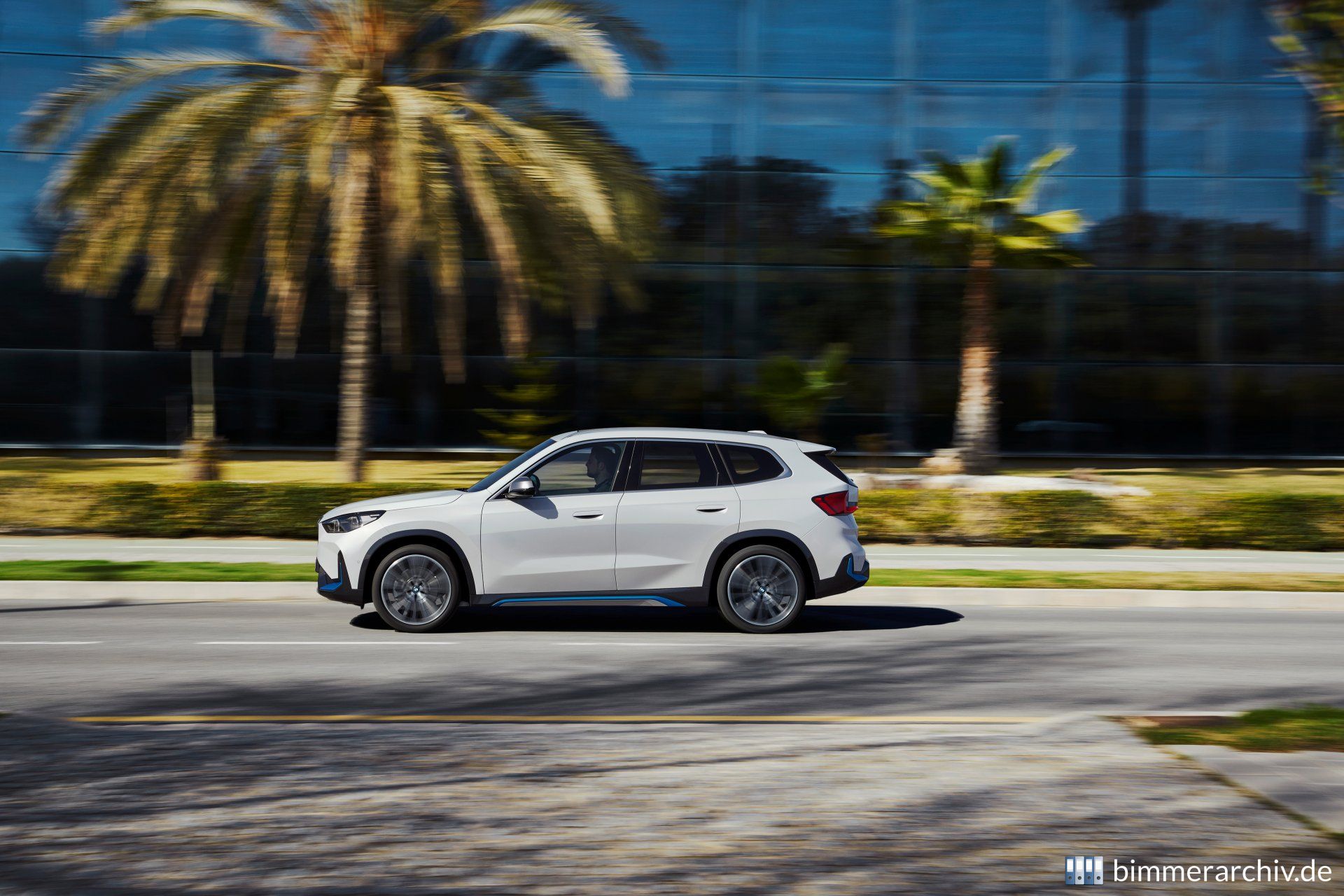 BMW iX1 xDrive30