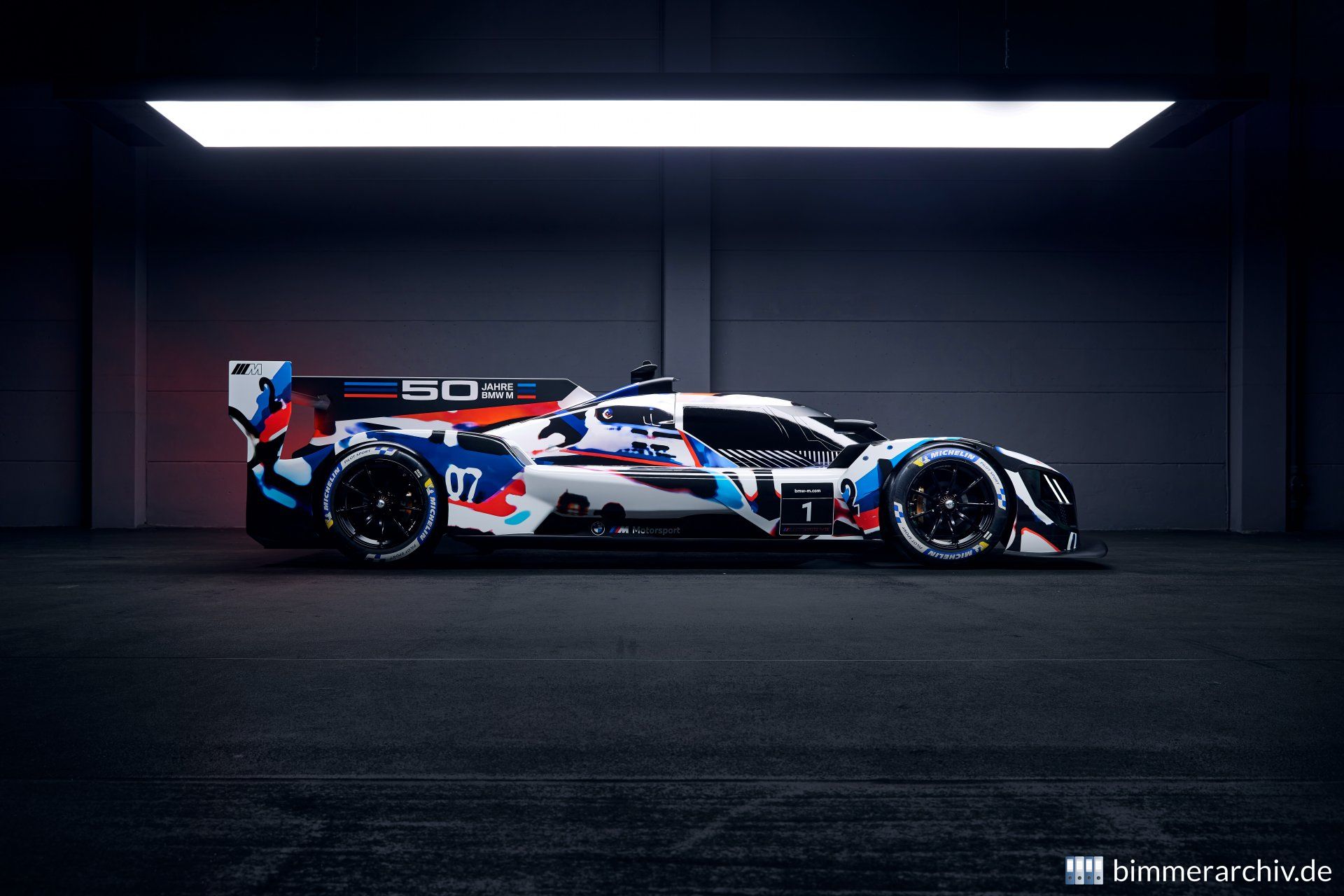 BMW M Hybrid V8