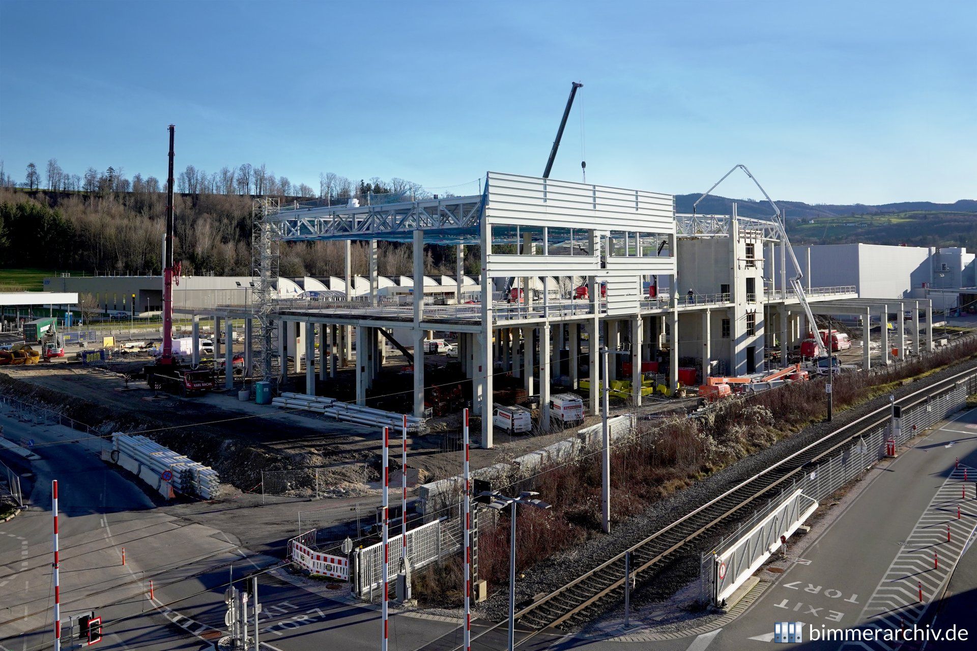 Baufortschritt der neuen Montagehalle für E-Antriebe