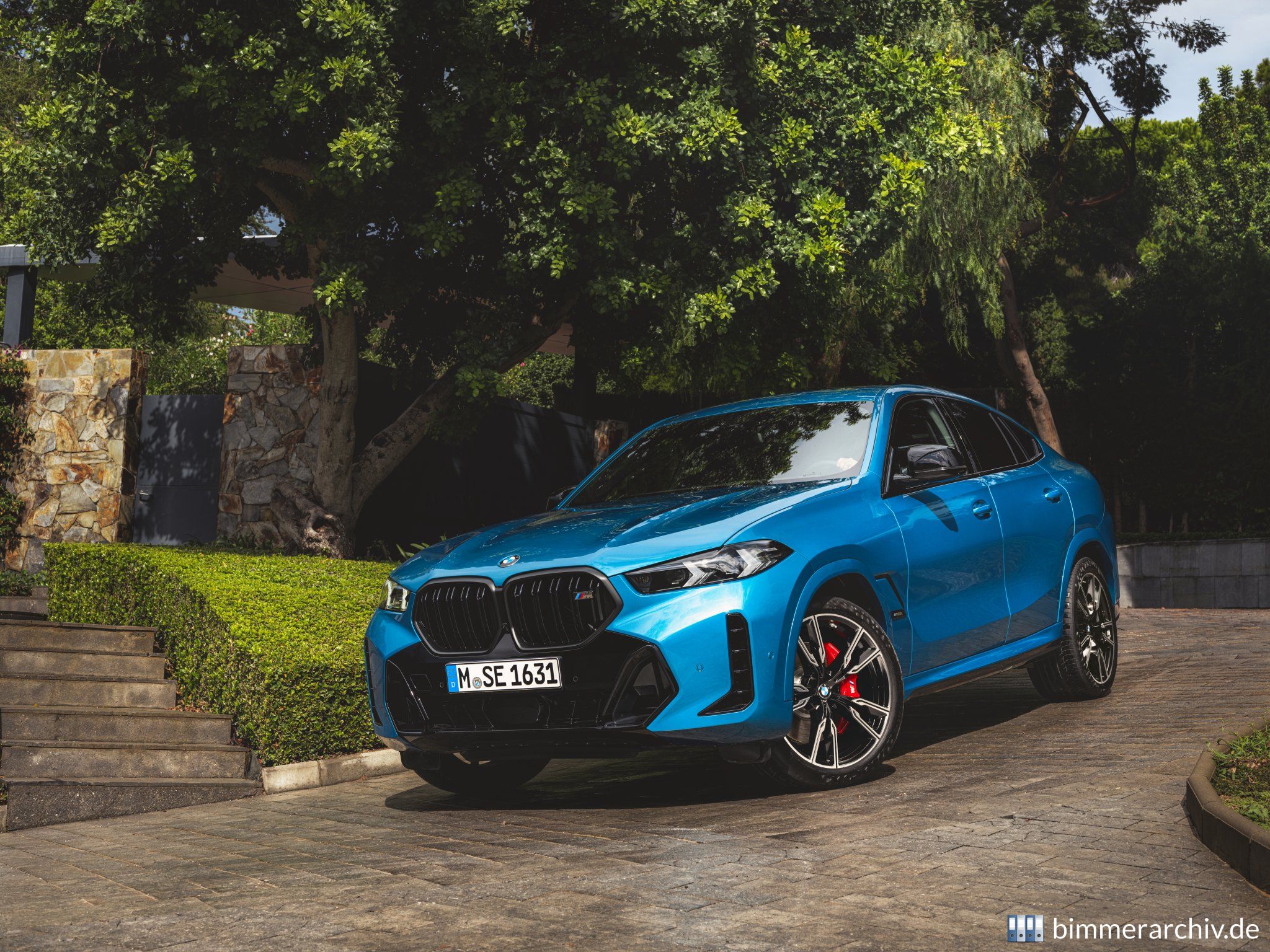 BMW X6 M60i xDrive