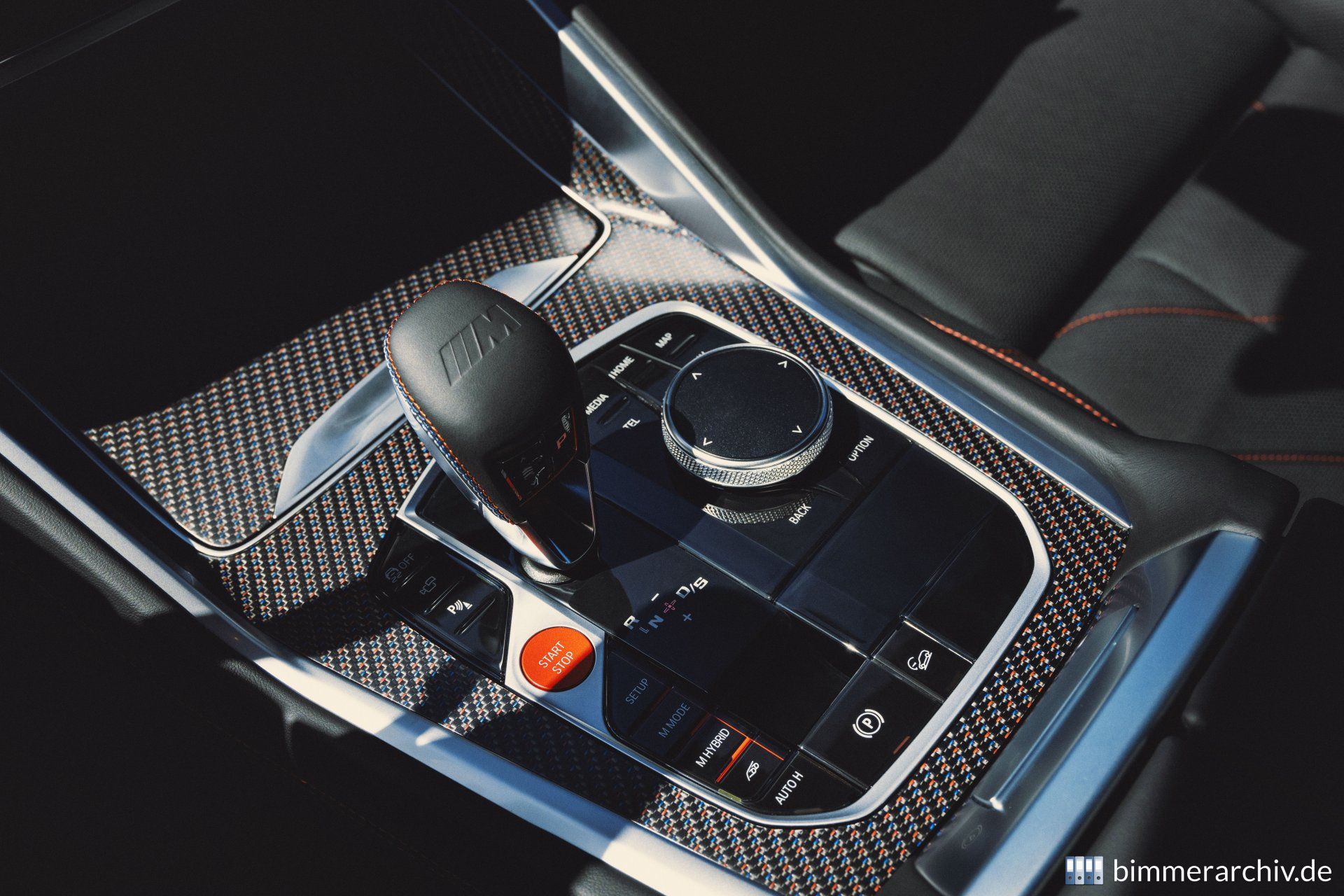 BMW XM Label Red