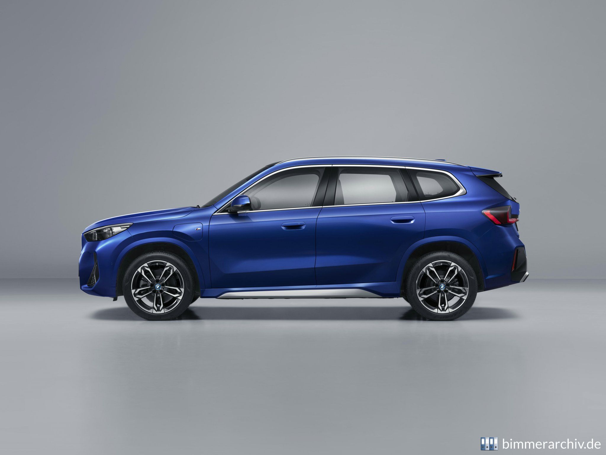 BMW iX1