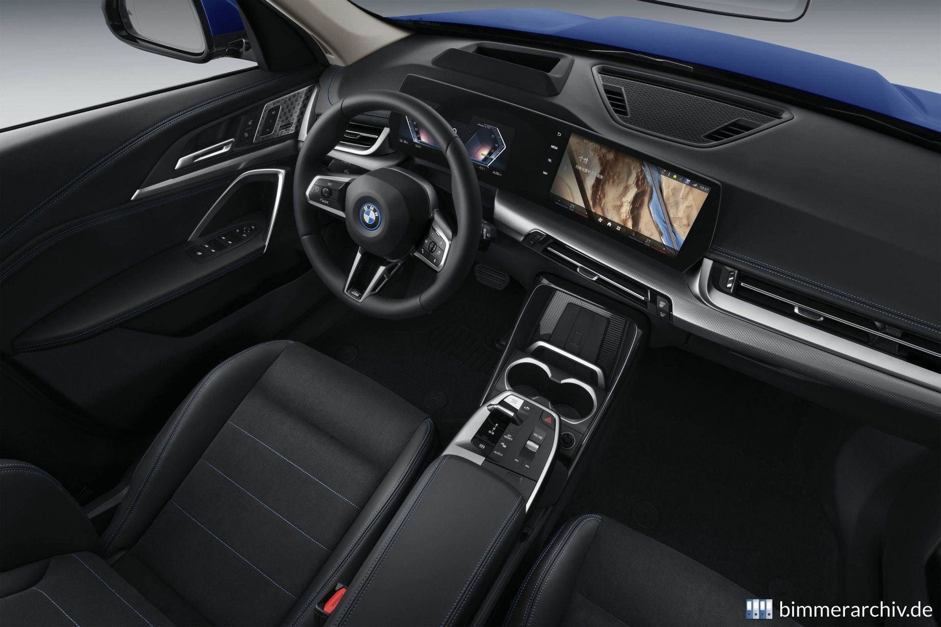 BMW iX1