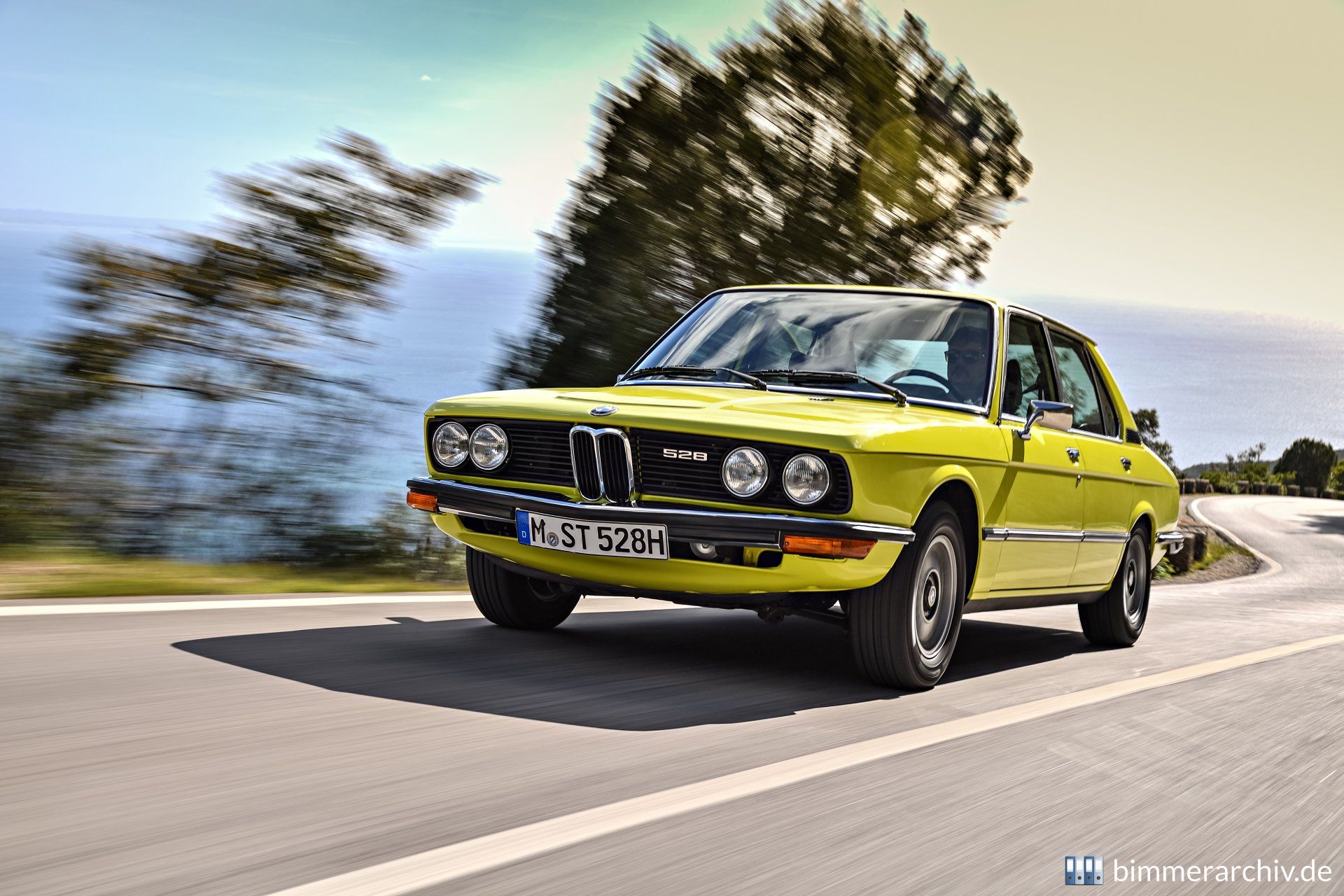 BMW 528