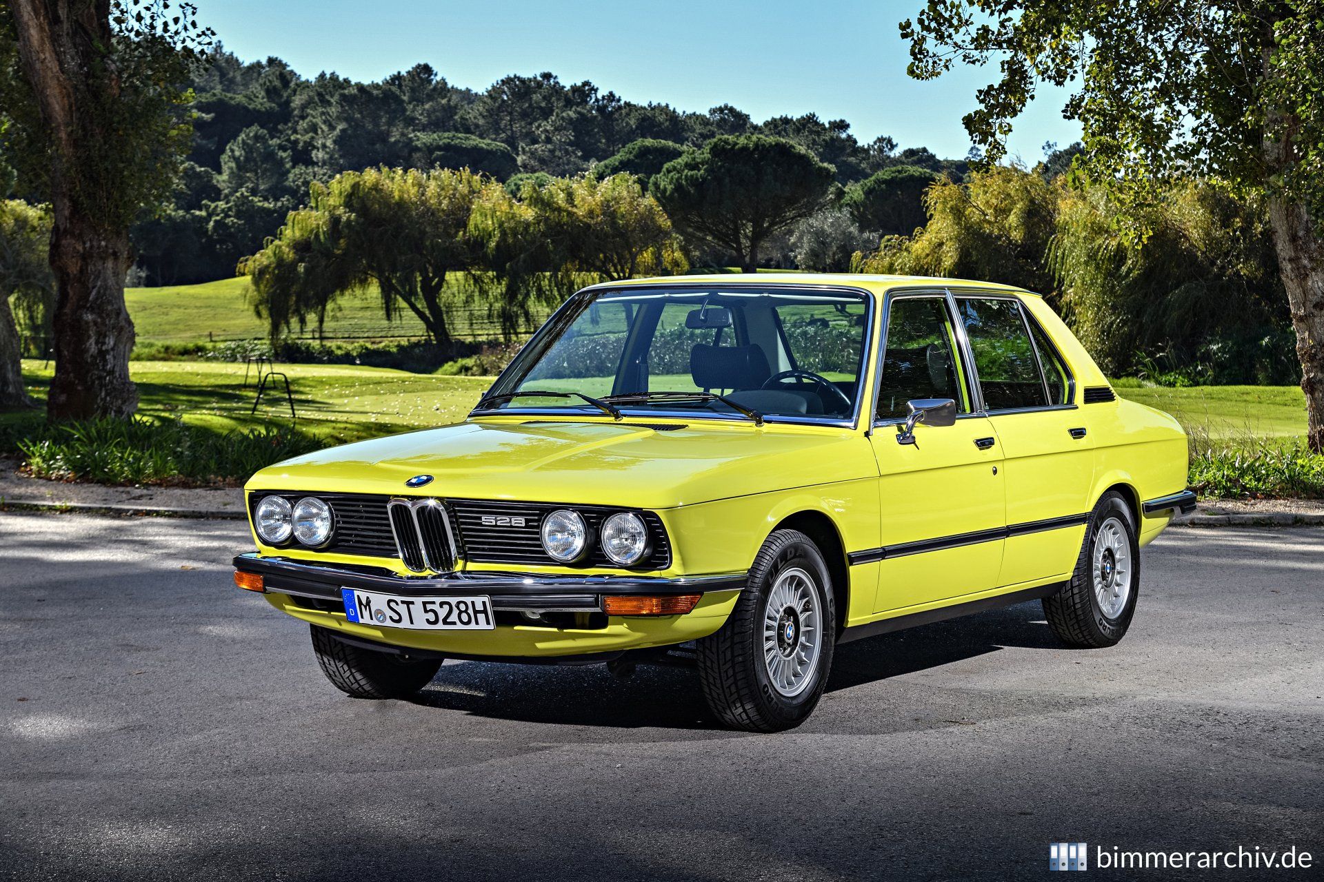 BMW 528