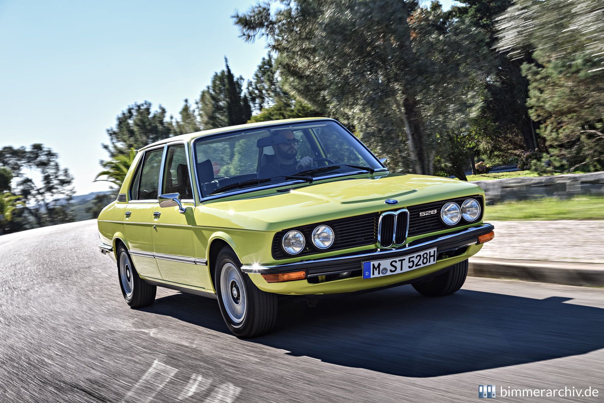 BMW 528