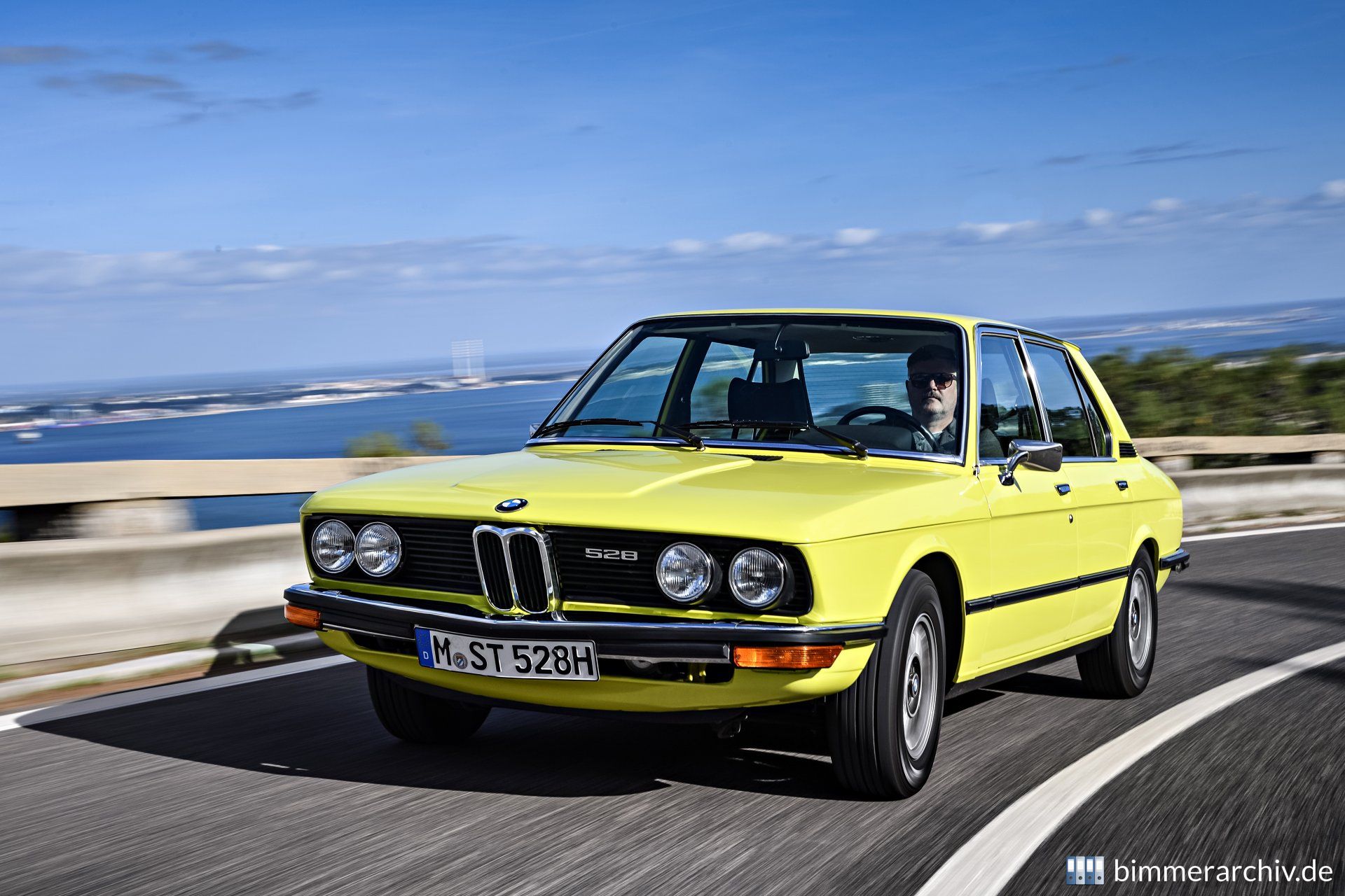 BMW 528