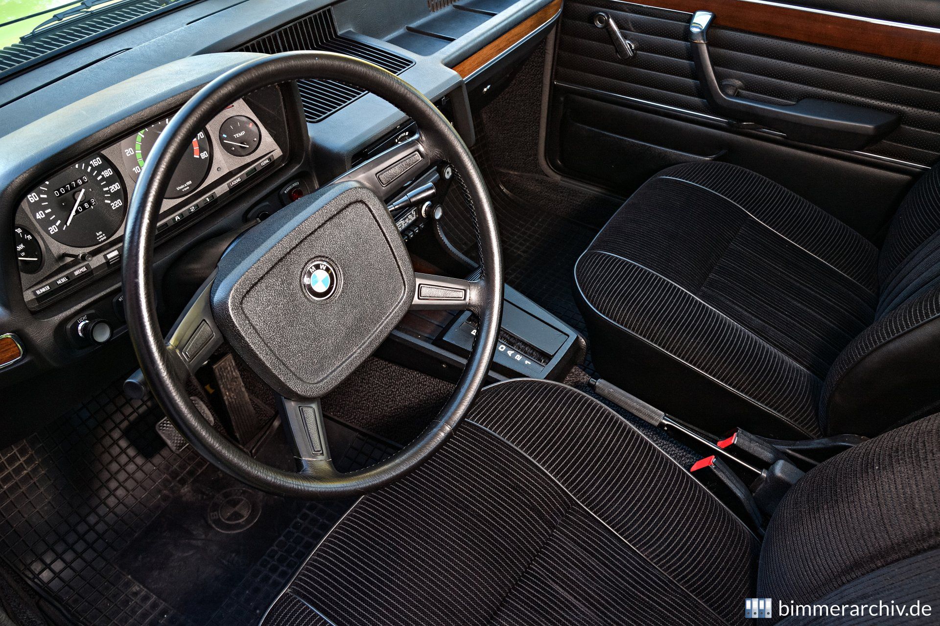 BMW 528
