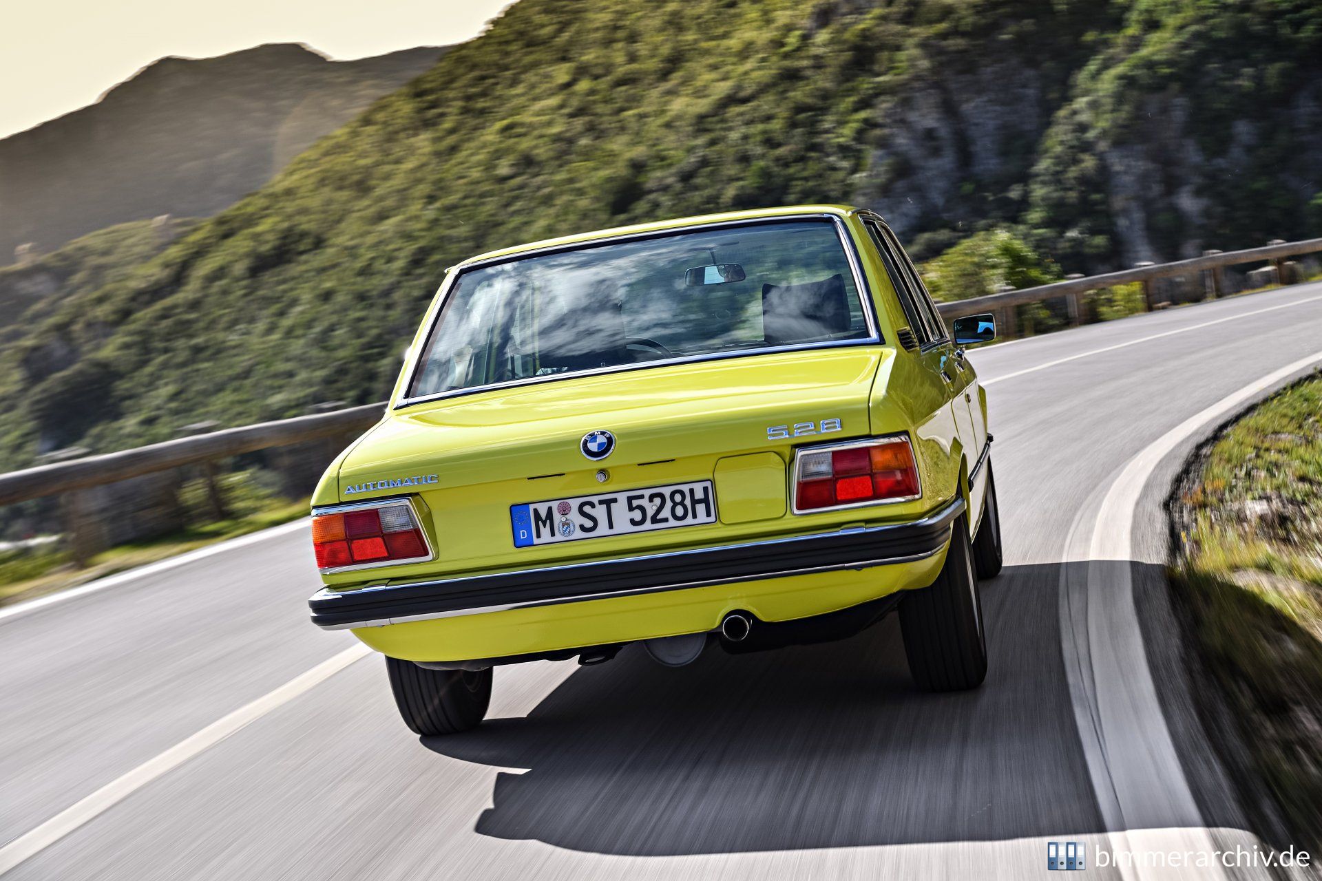 BMW 528