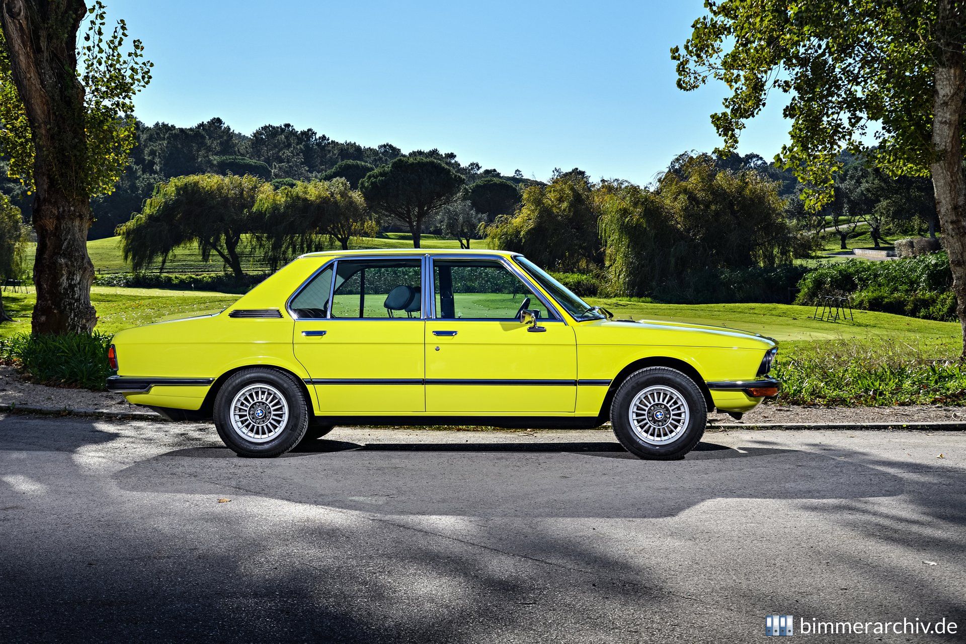 BMW 528