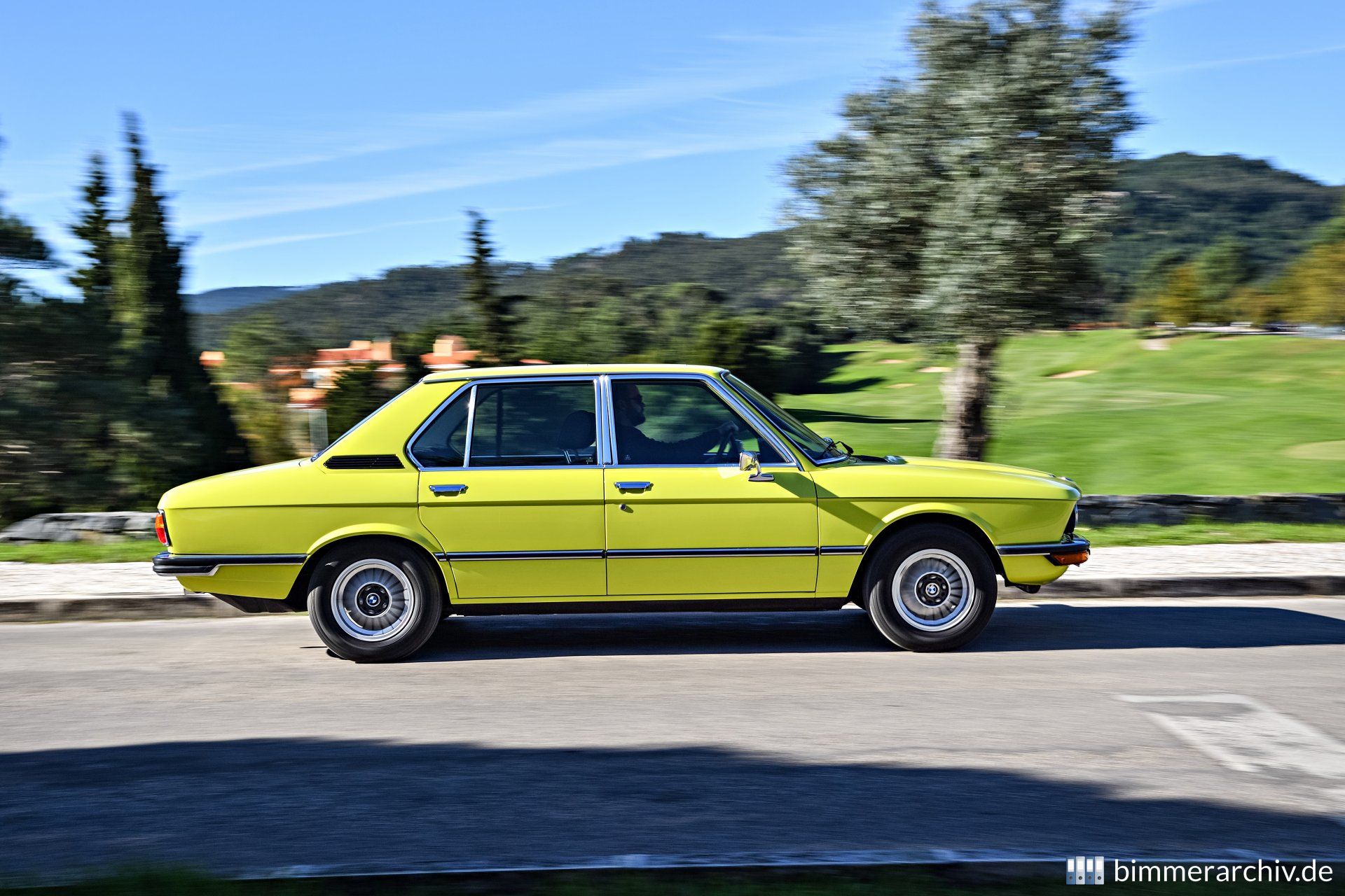 BMW 528