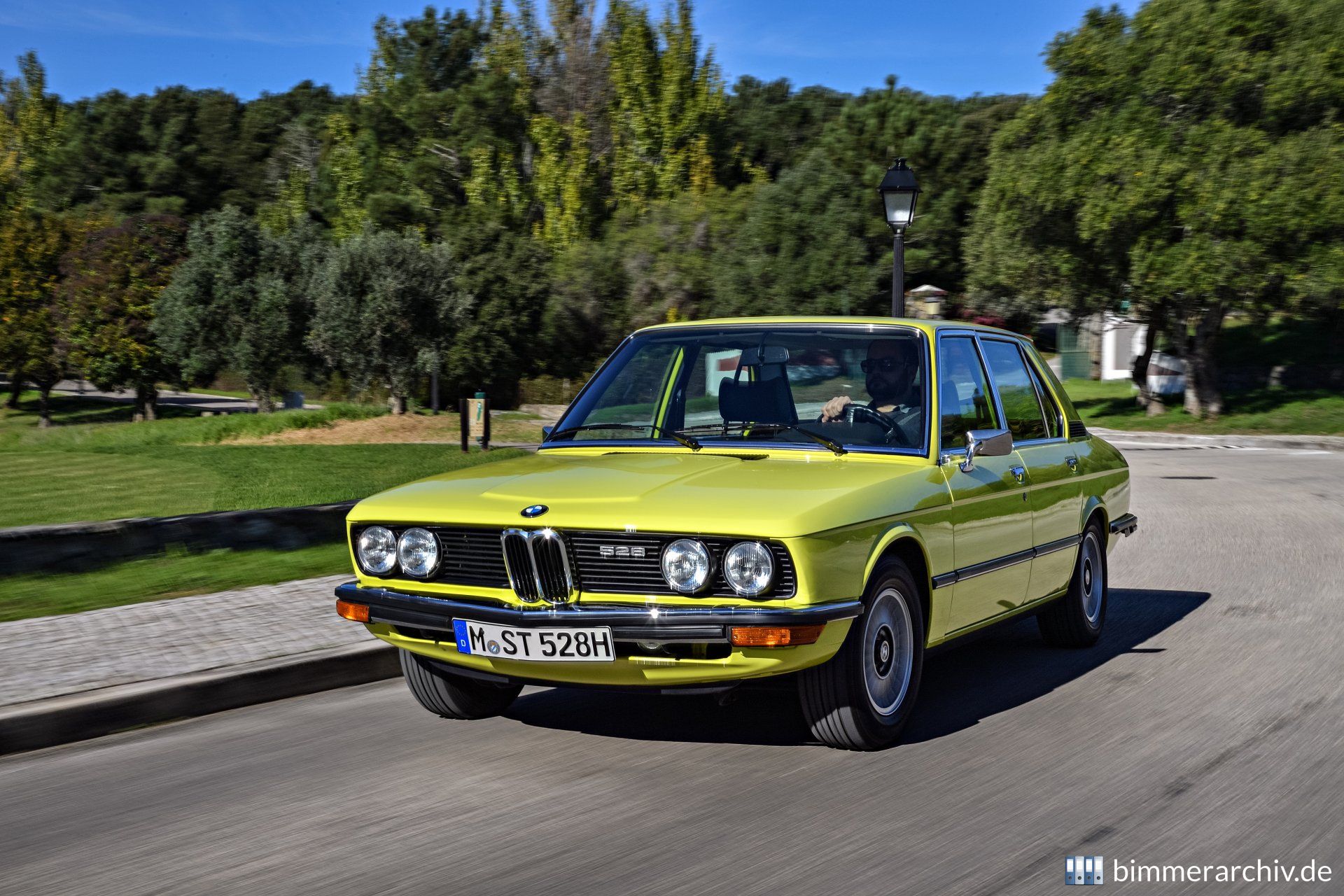 BMW 528