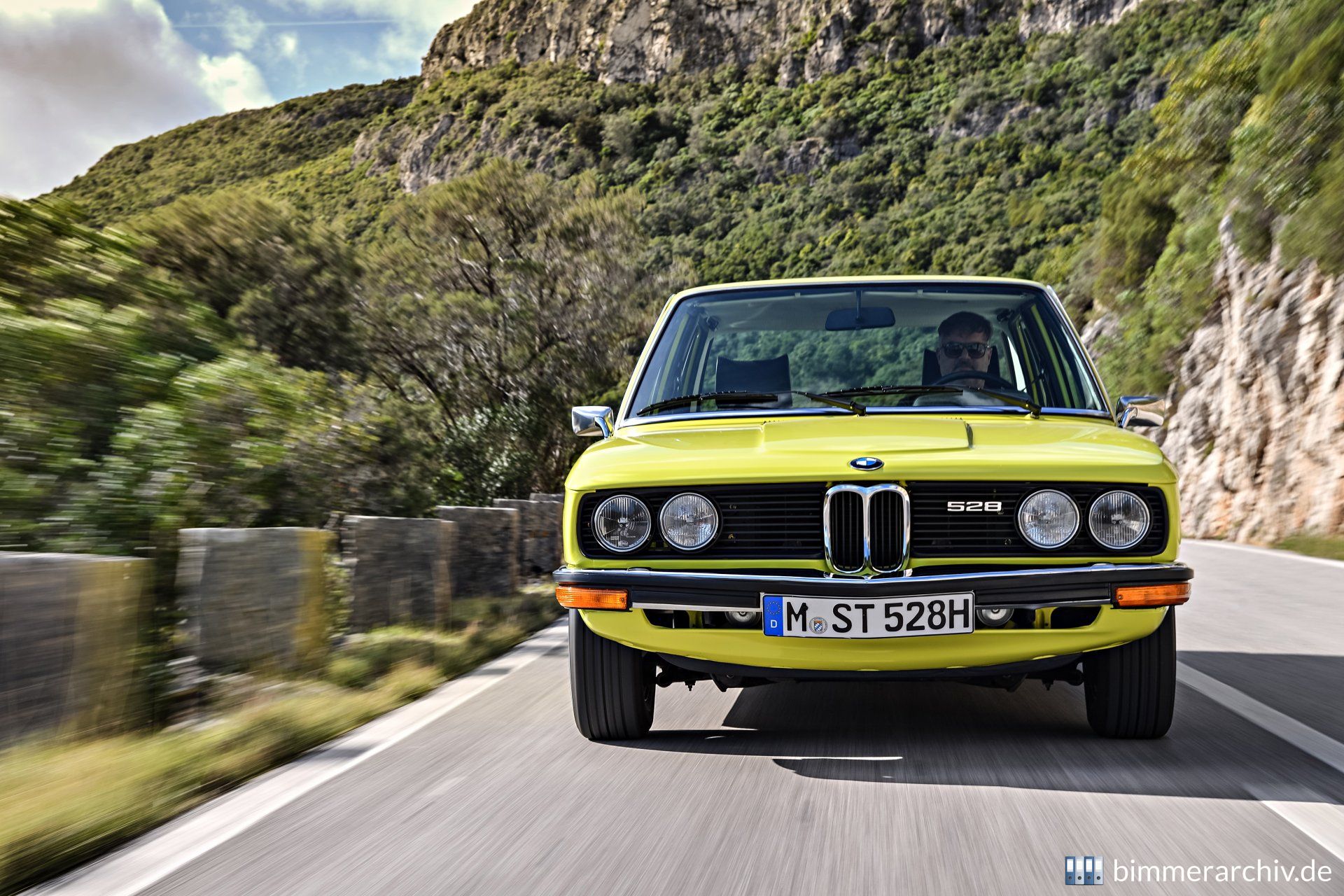 BMW 528