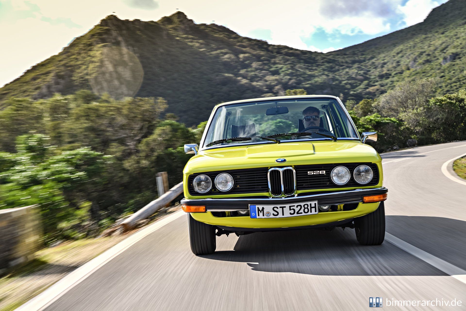 BMW 528