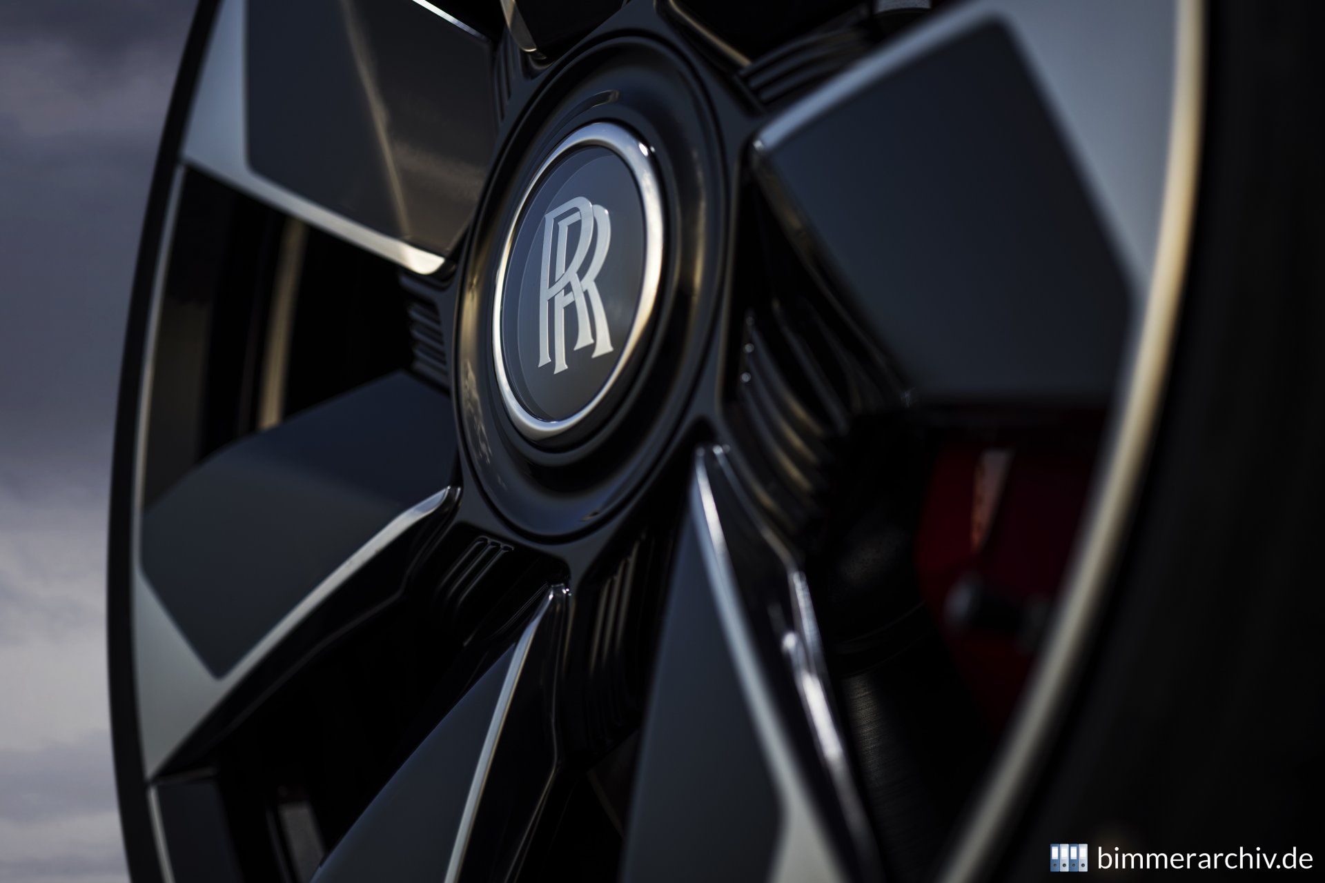Rolls-Royce La Rose Noire Droptail