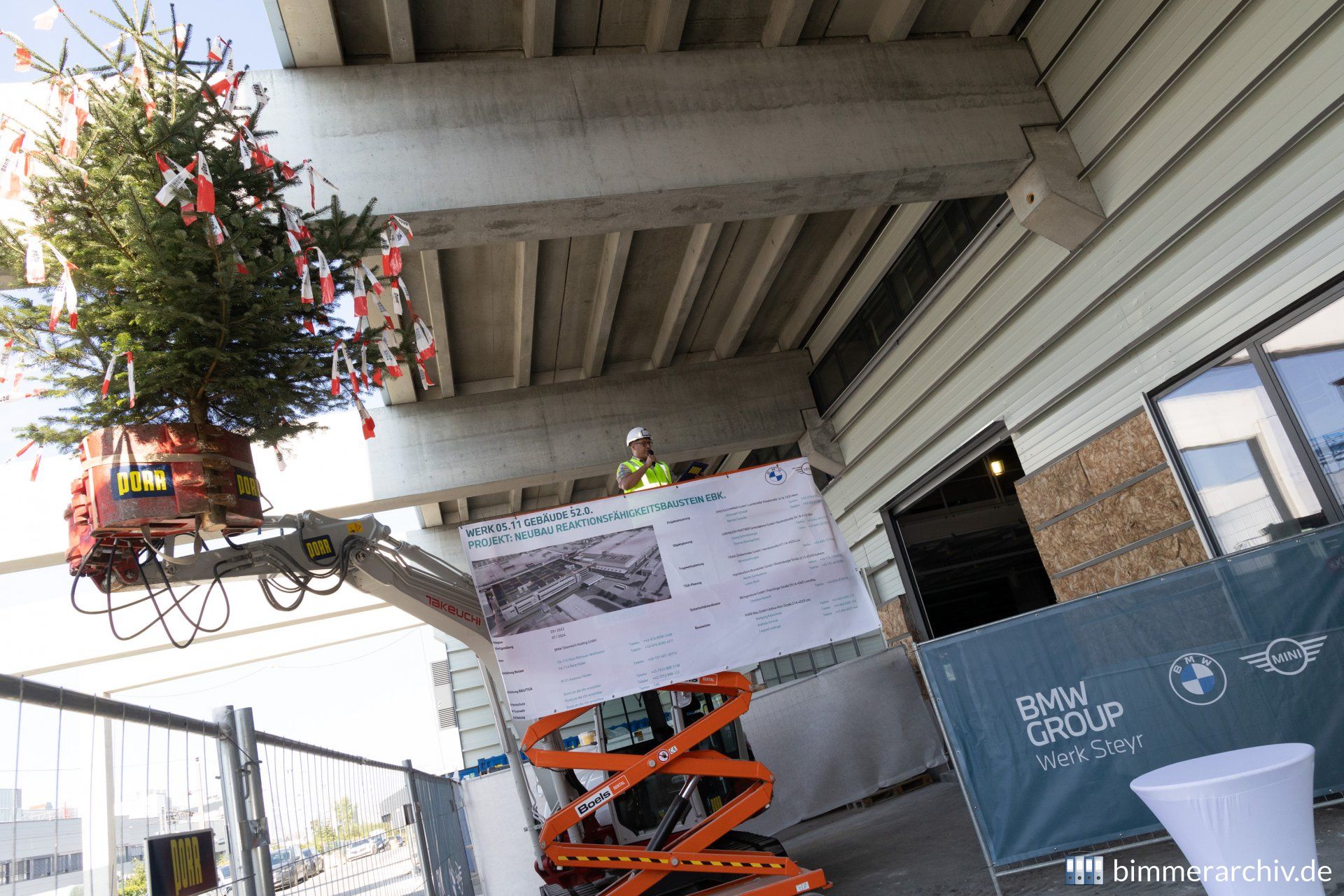 Baustatus der neuen Montagehalle für E-Antriebe im BMW Group Werk Steyr