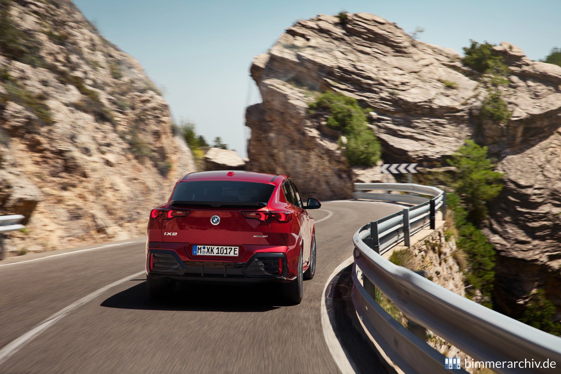 BMW iX2 xDrive30