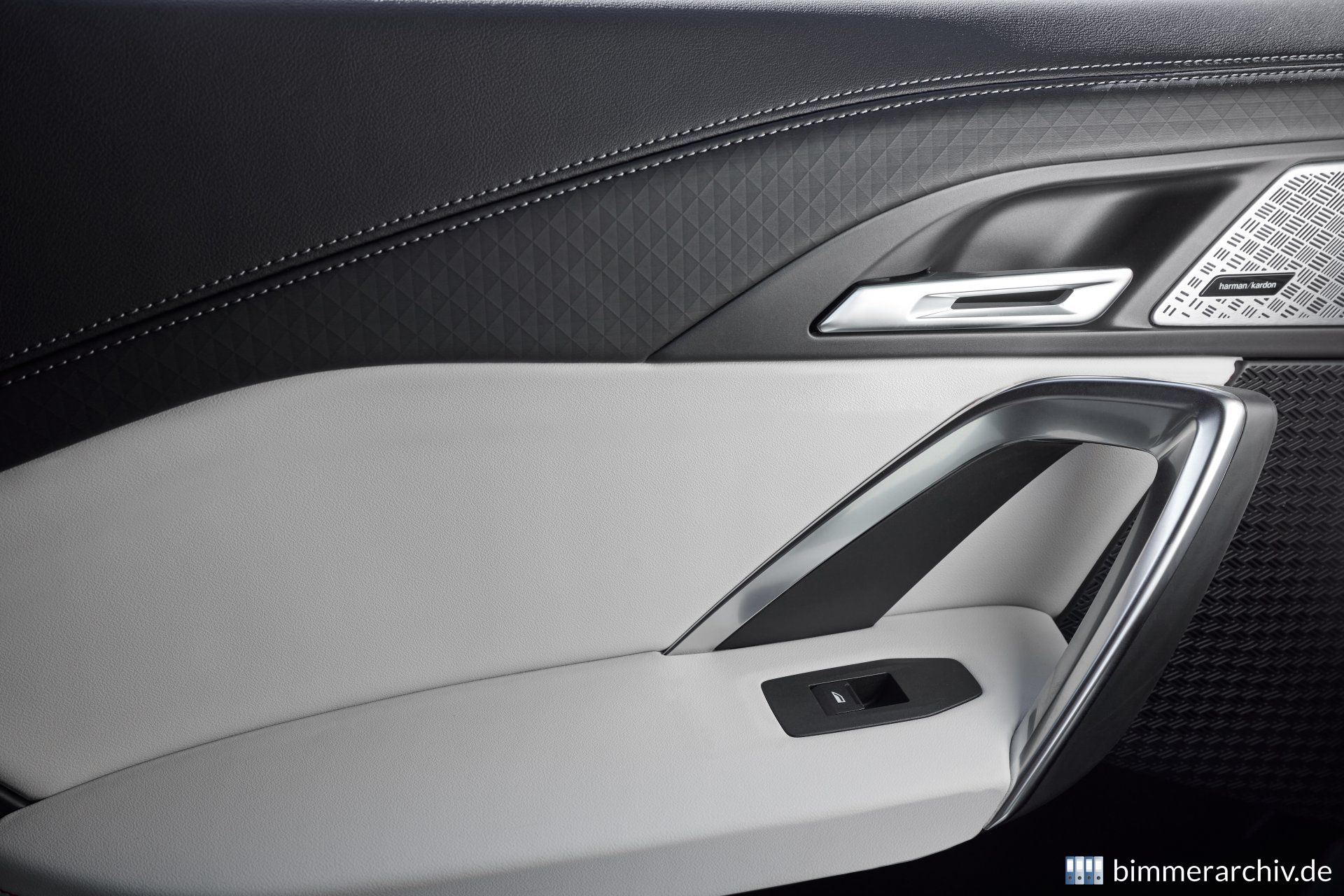 BMW iX2 xDrive30