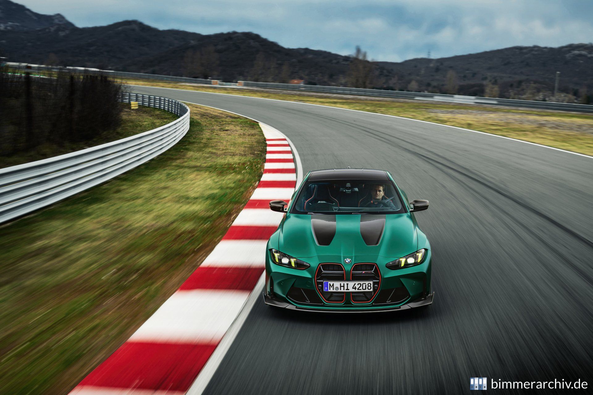 BMW M4 CS