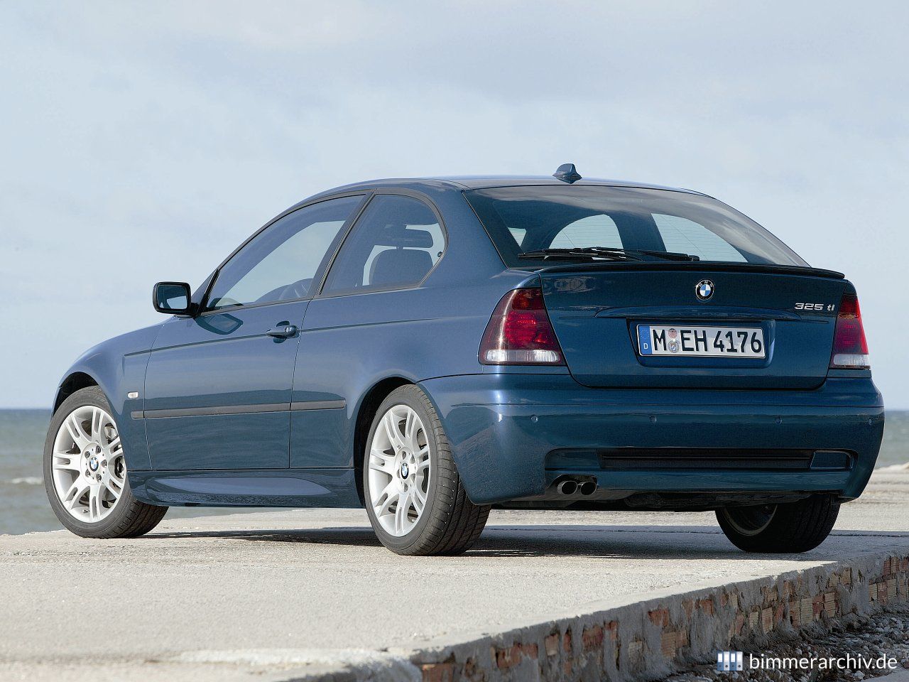 BMW 325ti compact