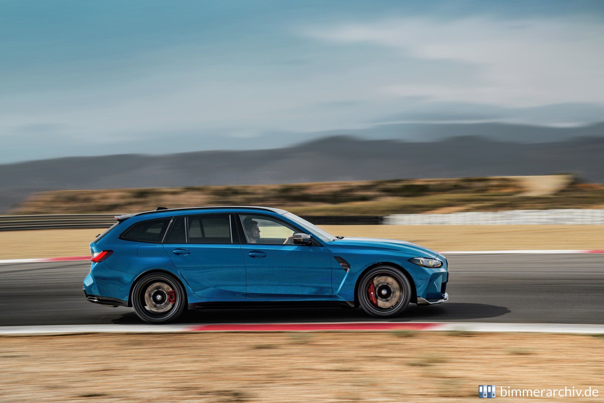 BMW M3 CS Touring