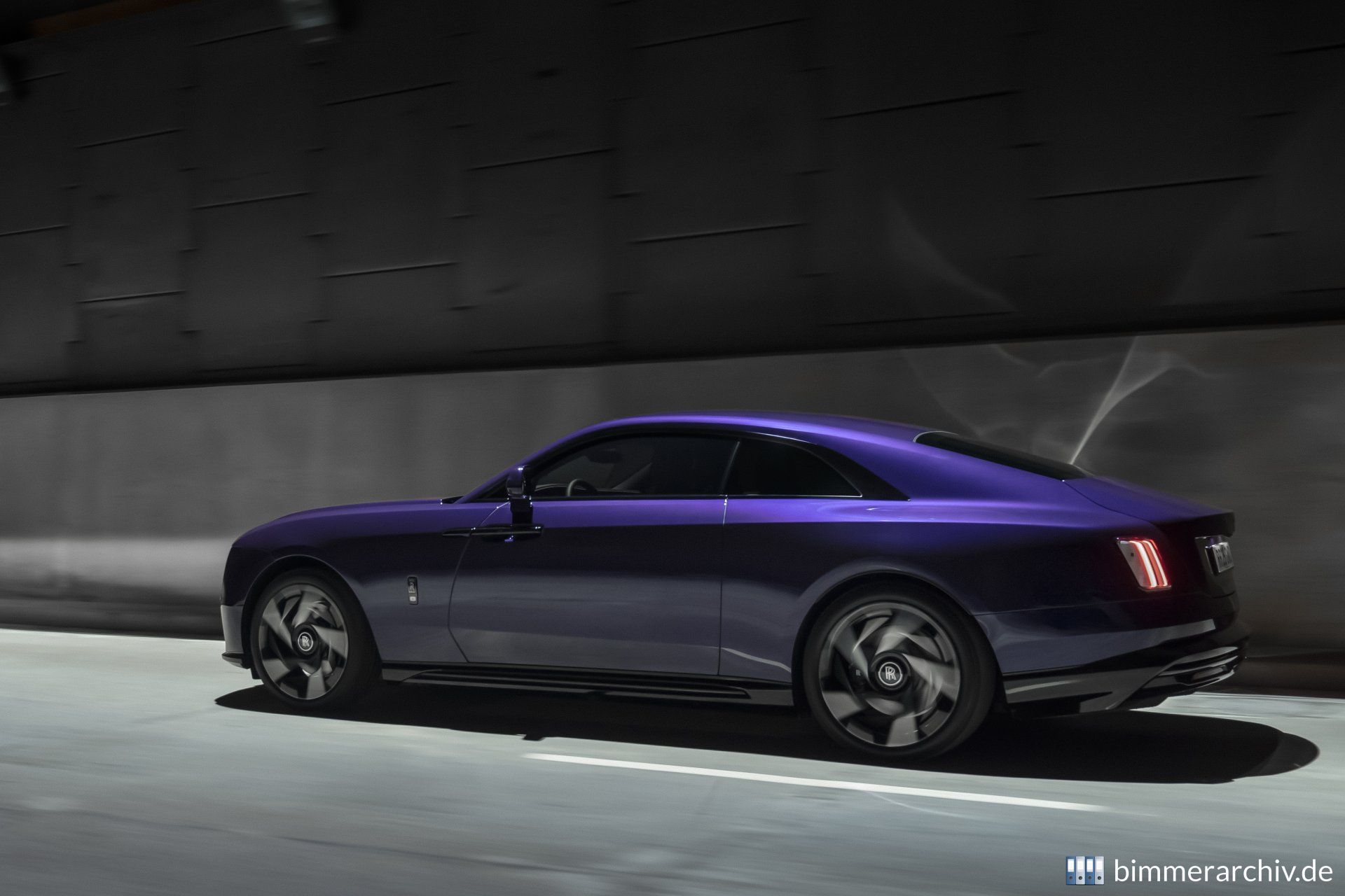 Rolls-Royce Black Badge Spectre