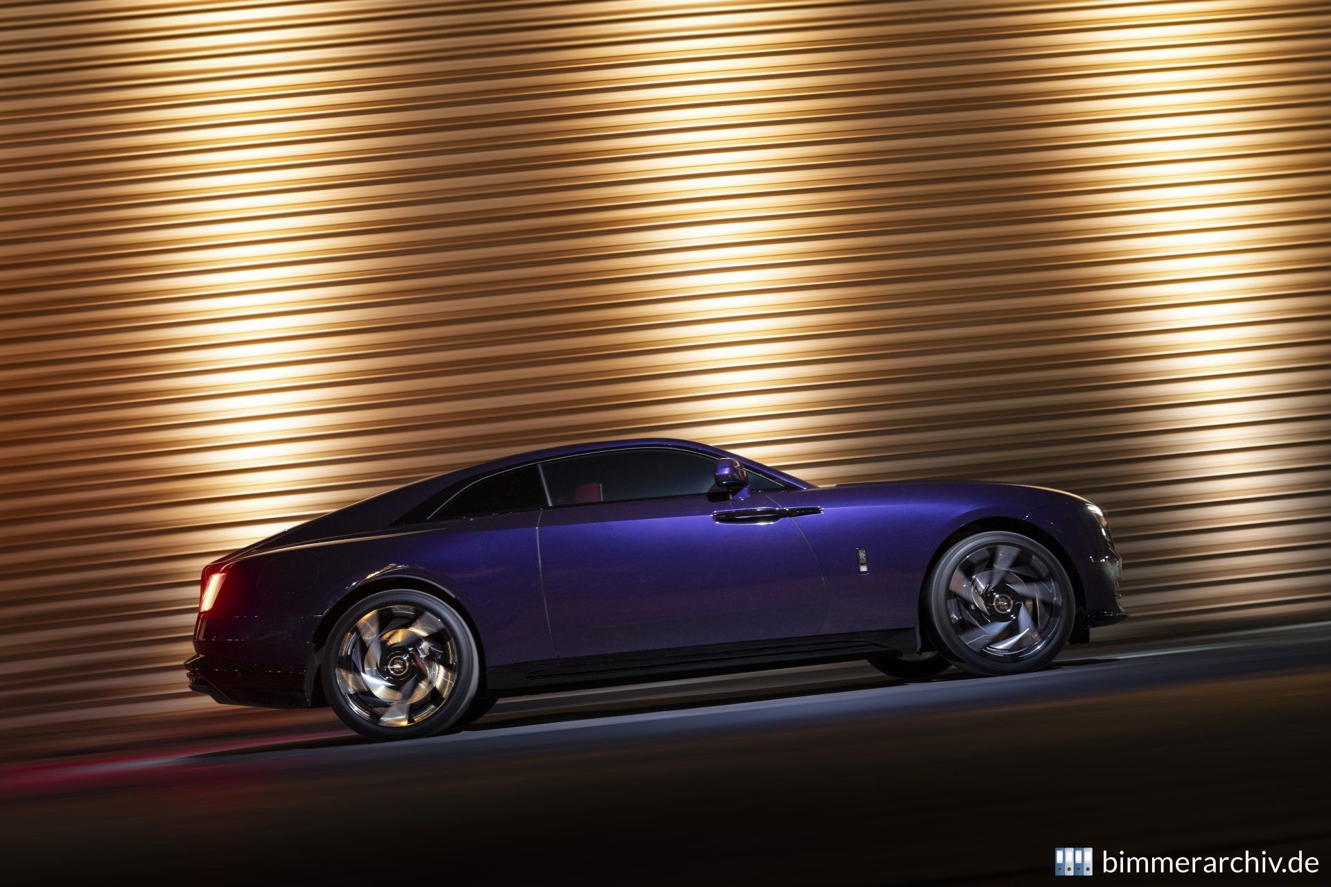 Rolls-Royce Black Badge Spectre