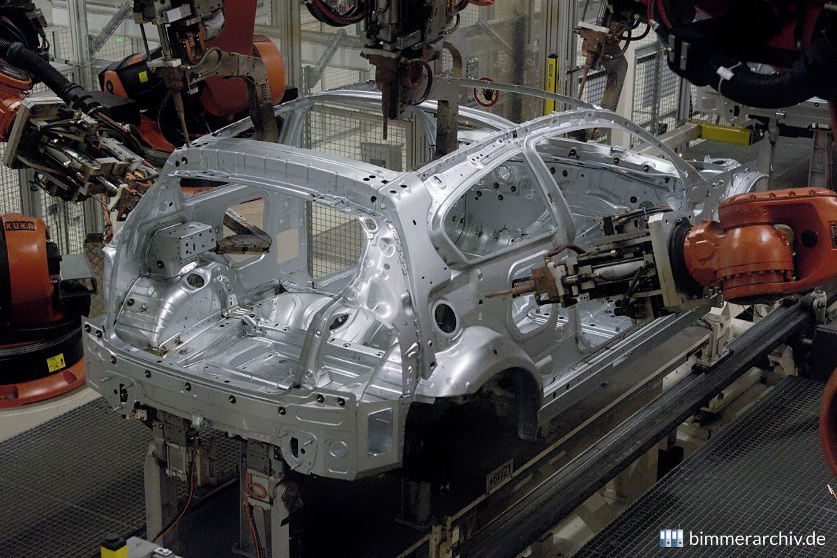 BMW Werk Leipzig - BMW 1er 3-Türer - Karosseriebau - Punktschweißen